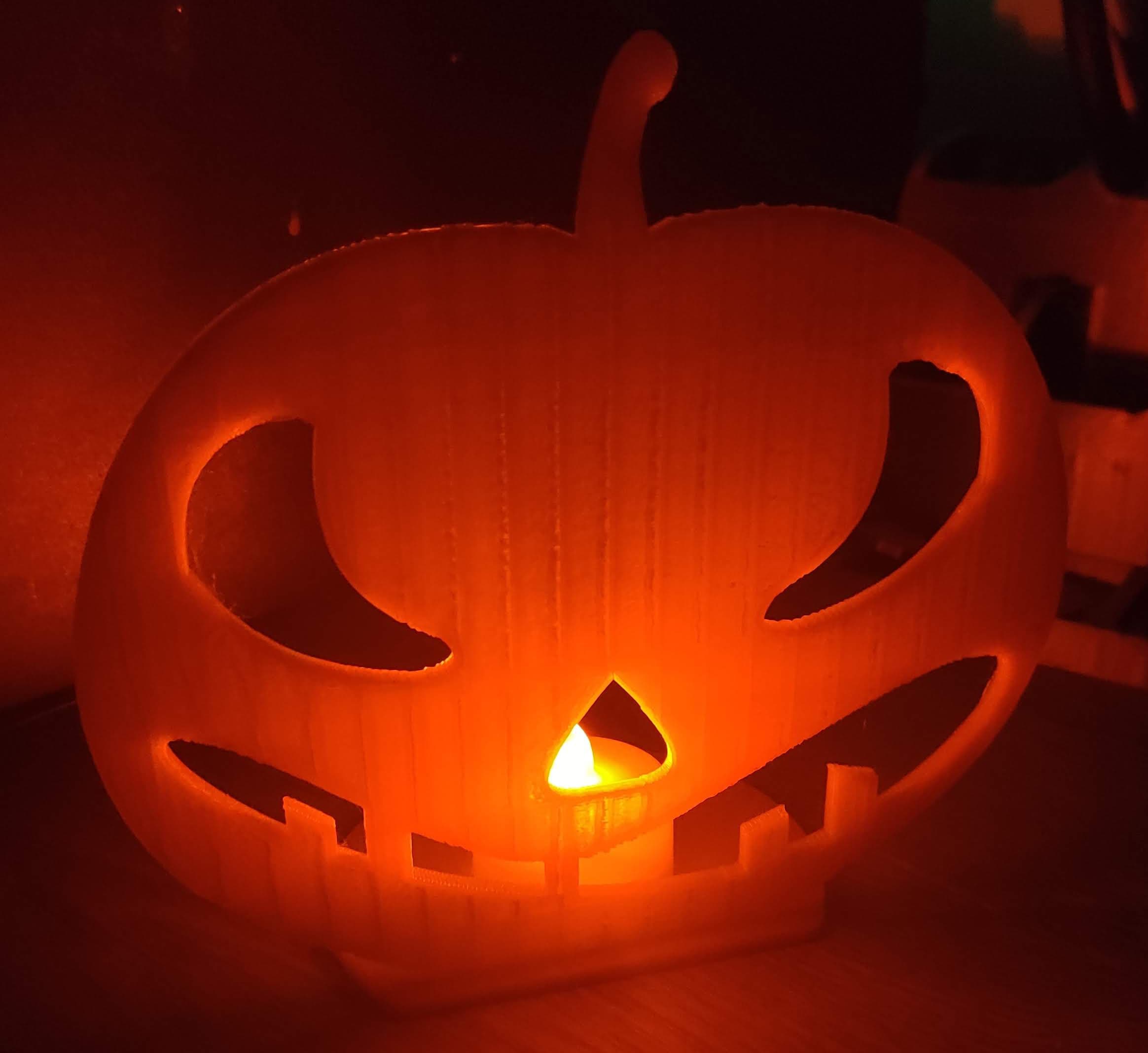 Halloween! Pumpkin tealight window stand (no support, easy print!) 3d model