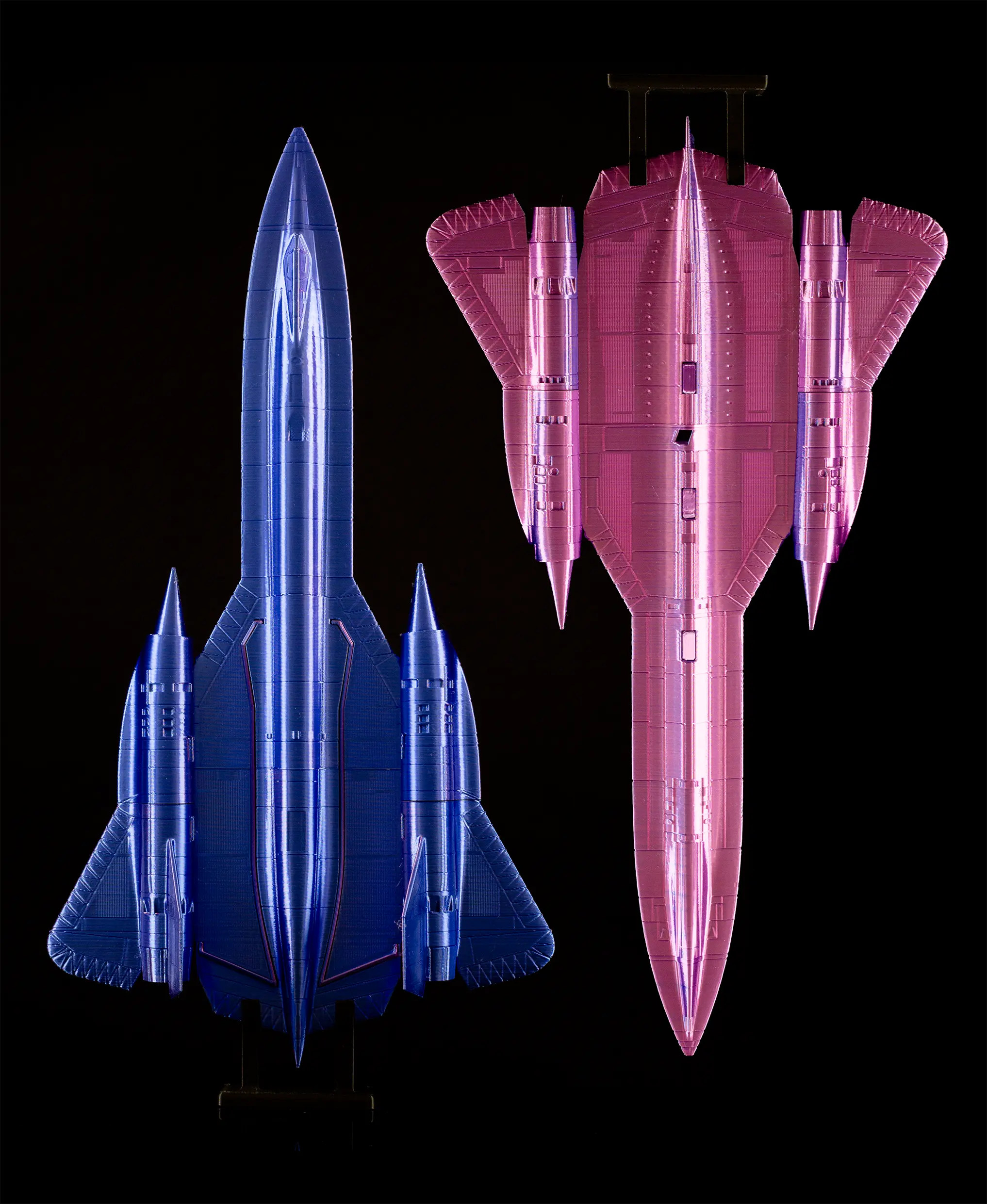 Gorgeous model, I printed it with dual color filament so the top is blue and the bottom is pink/purple-ish.