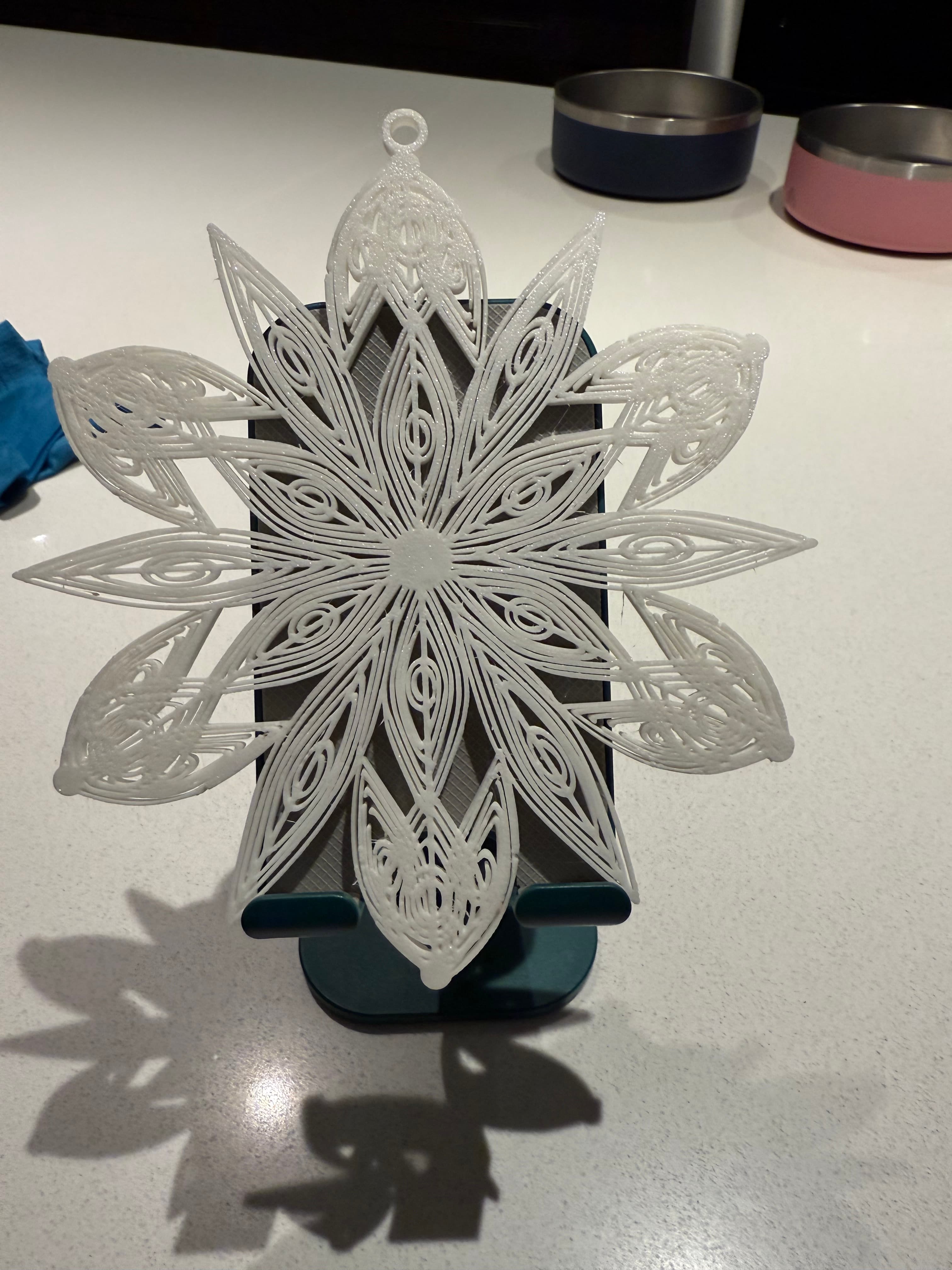 This is such a beautiful design. The maker deserves a tip for sure. Cannot wait to add some sparkles to it. Simply gorgeous.