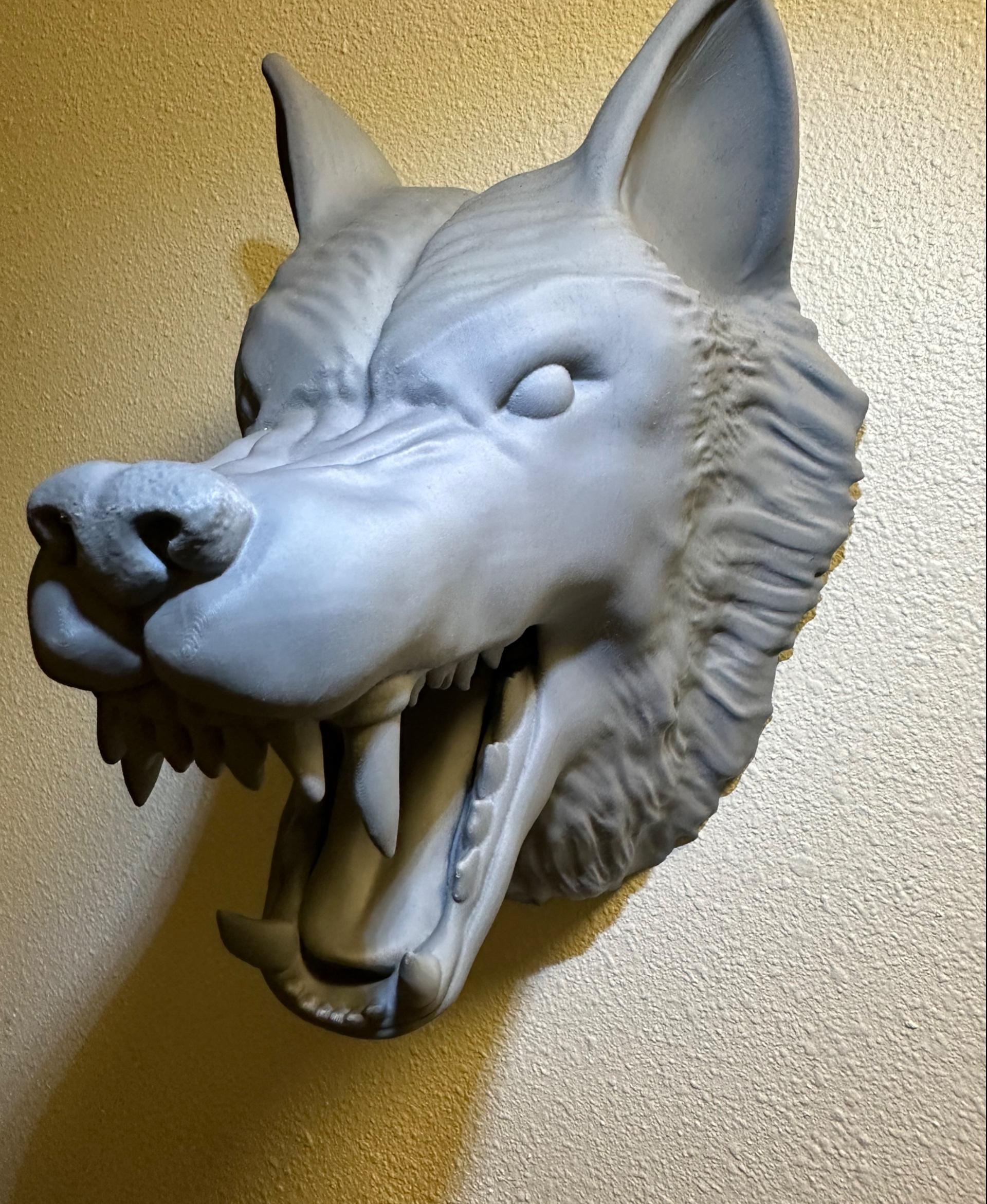 Wolf Head Wall Mounted / Headset Holder 3d model