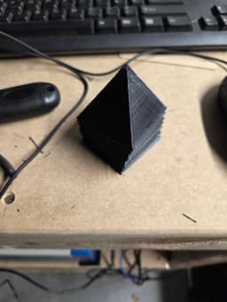Paint Pyramid, Painting Riser 3d model