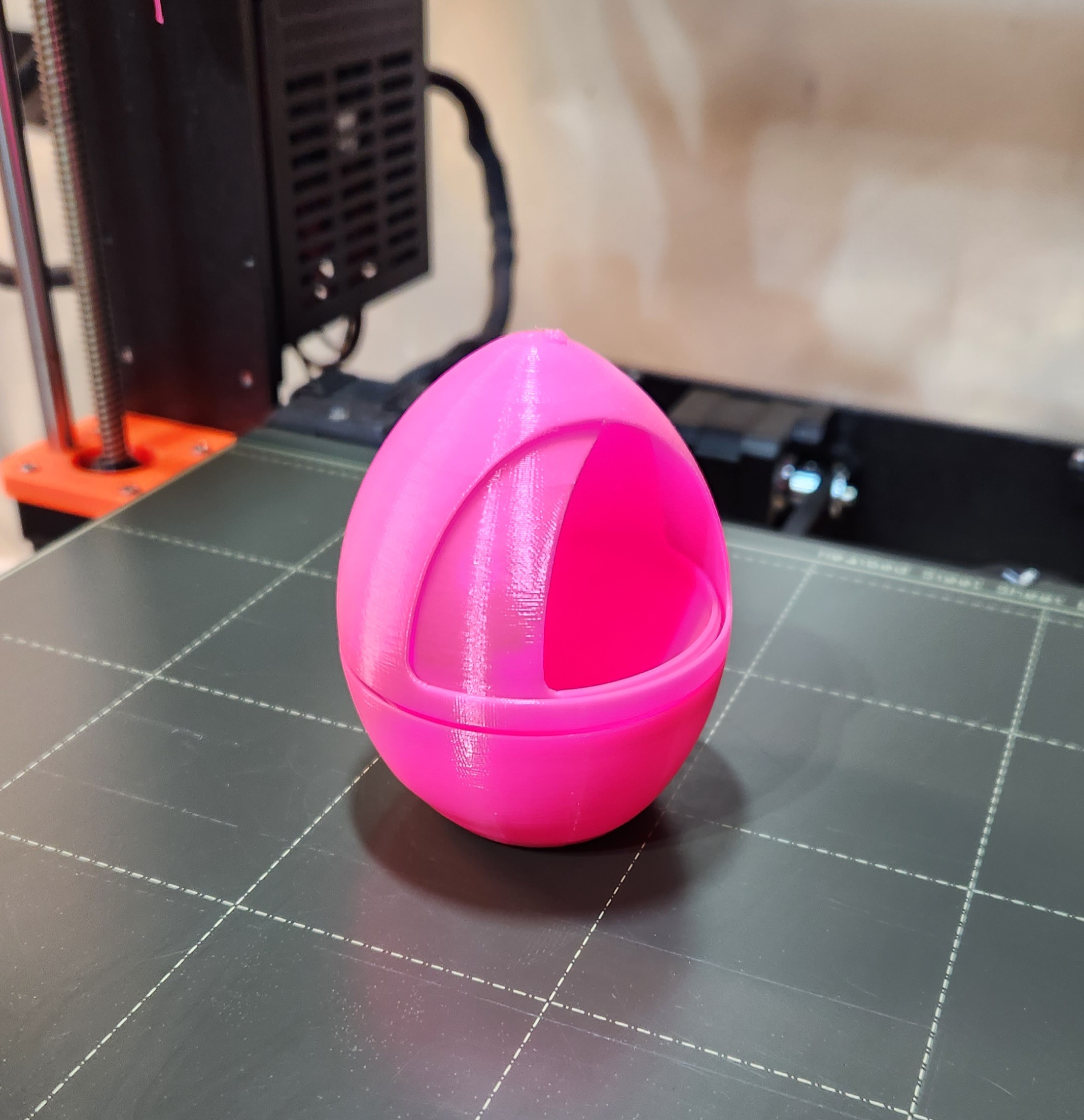 Tried to print with support first... Big Mistake!! second time's the charm... Nice print. Cool to see how the gears work