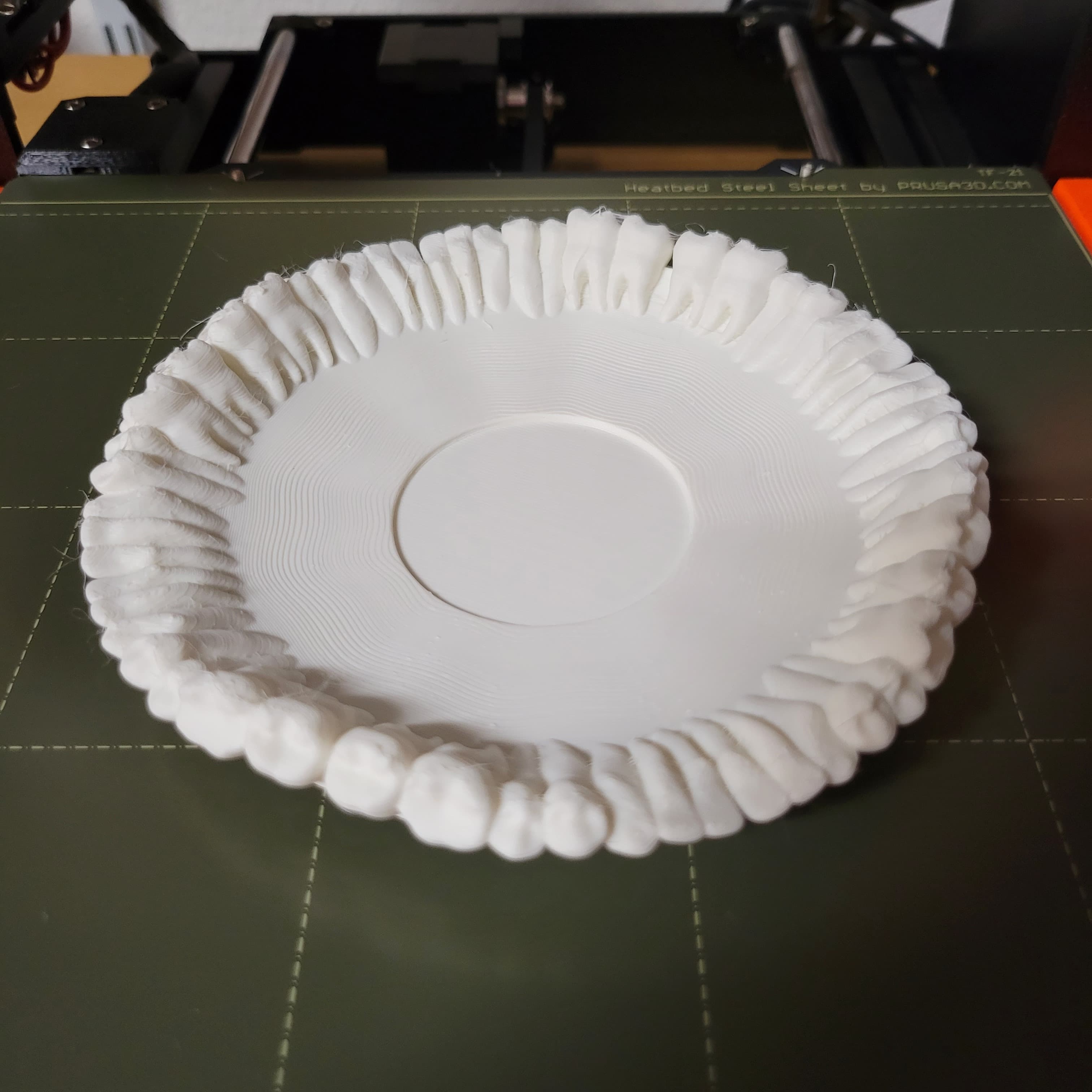 There are supports underneath that too. Thanks for the spooky design!