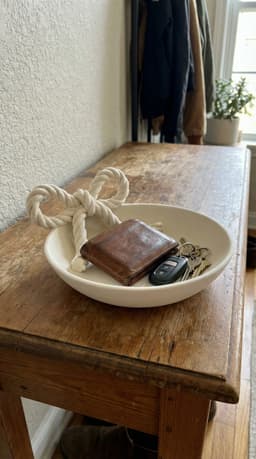 Minimalist Nautical Knot Valet Tray - Aesthetic Entryway Catchall for Keys & Wallet 3d model