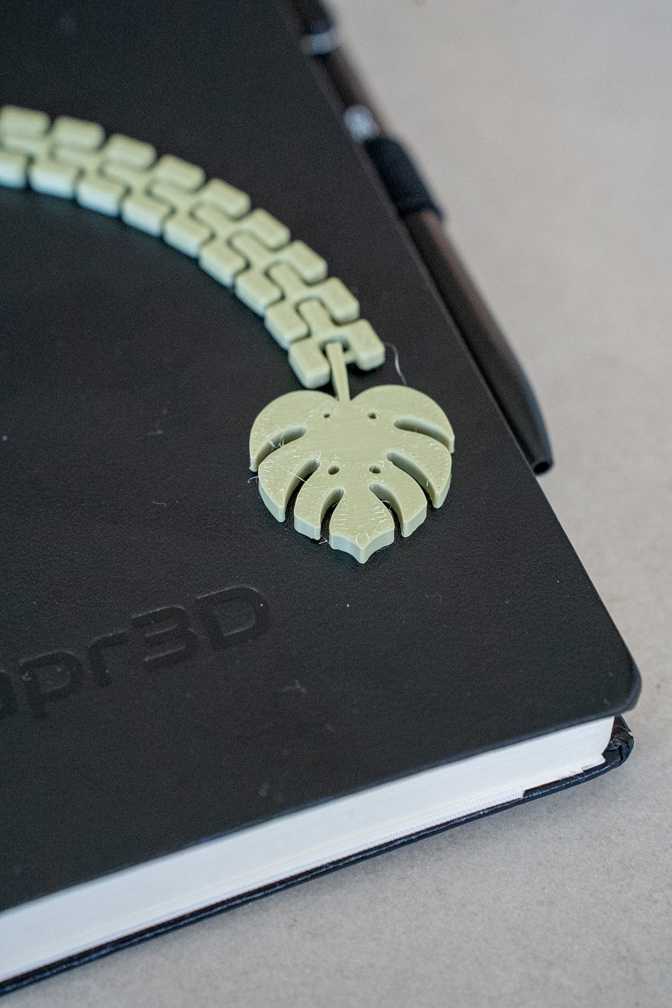 FlexibleBookMarkLong.stl 3d model