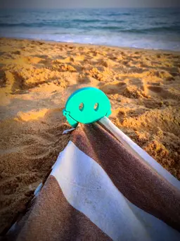 Happy Smile :) - Beach Towel Anchor - Print in Place 3d model