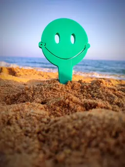 Happy Smile :) - Beach Towel Anchor - Print in Place 3d model