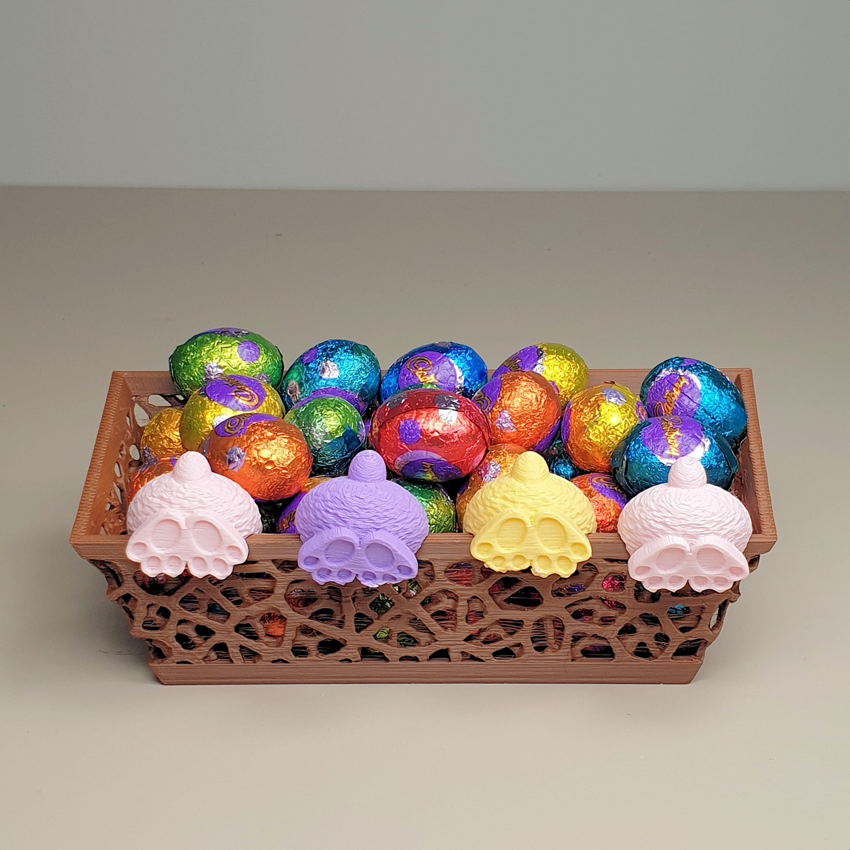 Easter egg basket with optional bunnies 3d model