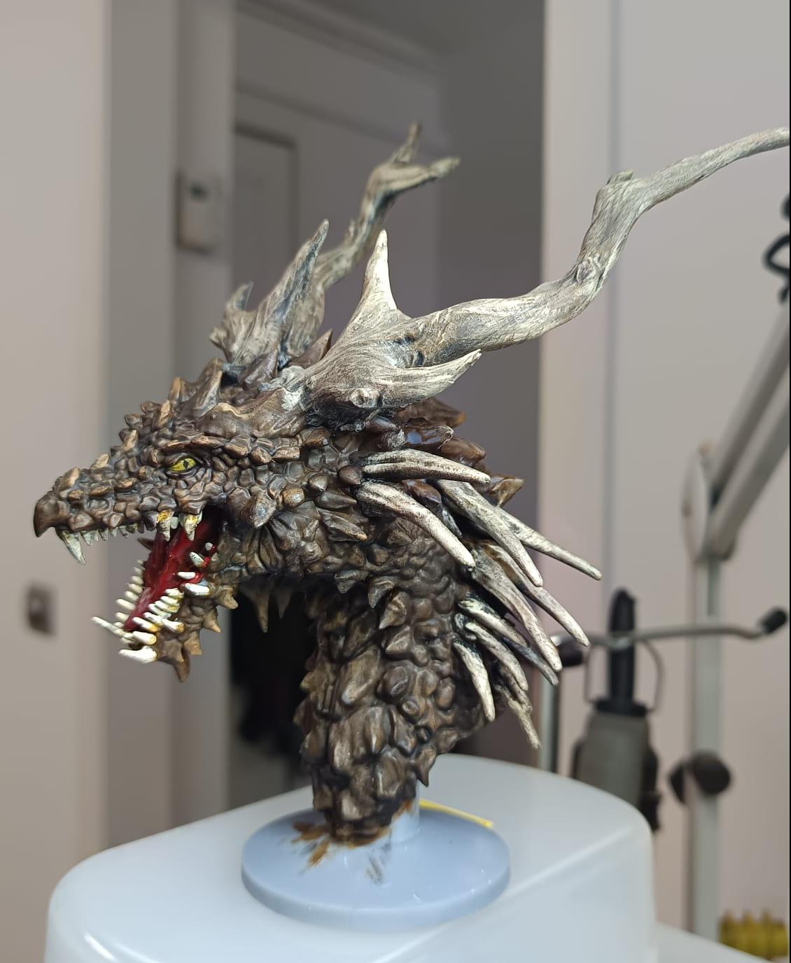 Dragon Spined - Dragon Head - Decoration - Pintada, falta algún detalle y la base - 3d model