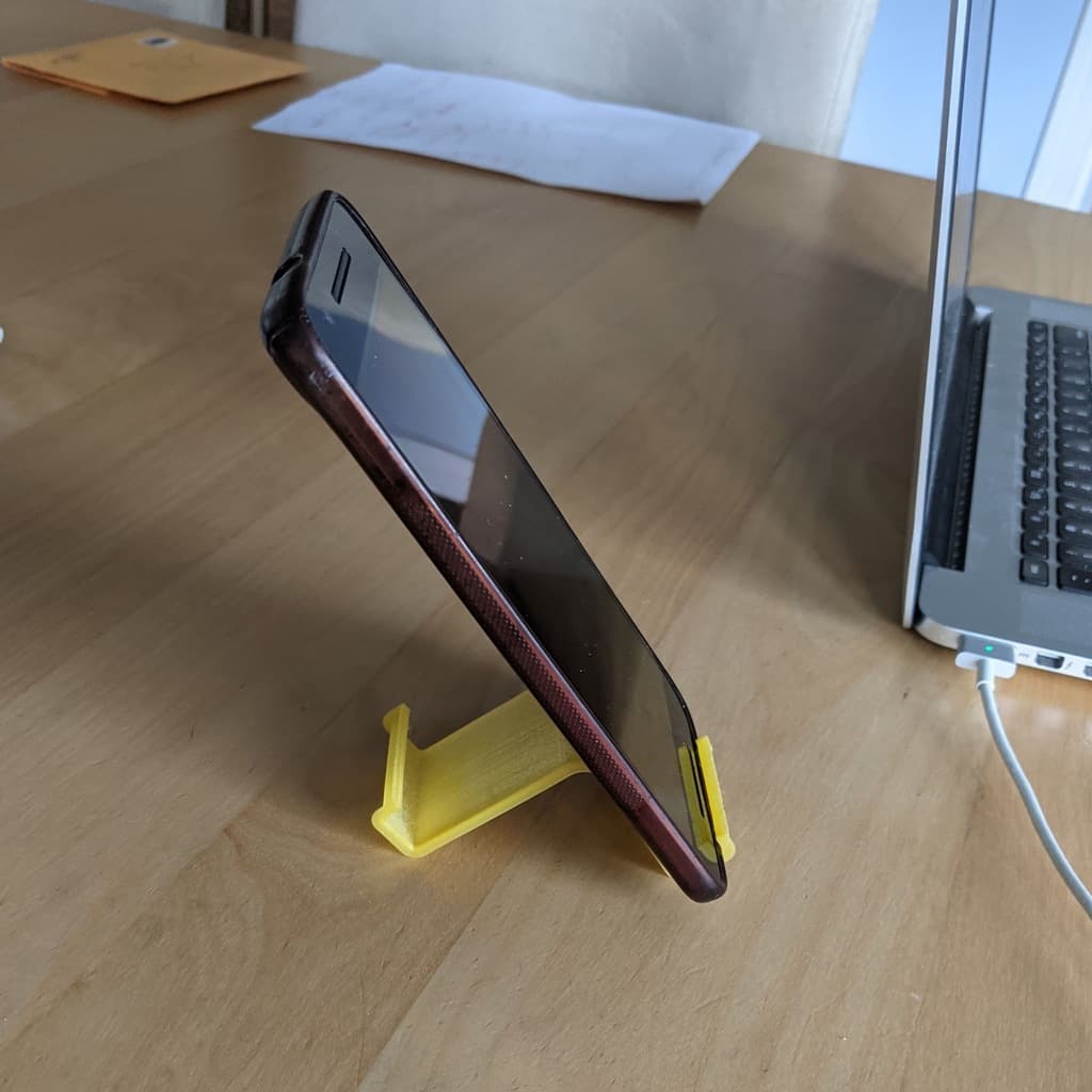 End of The Roll Phone Stand 3d model