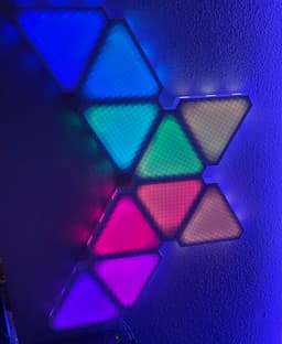 Jano-Leafs 1.0: 3D Printed Wall Mounted LED Panels (Triangular) 3d model