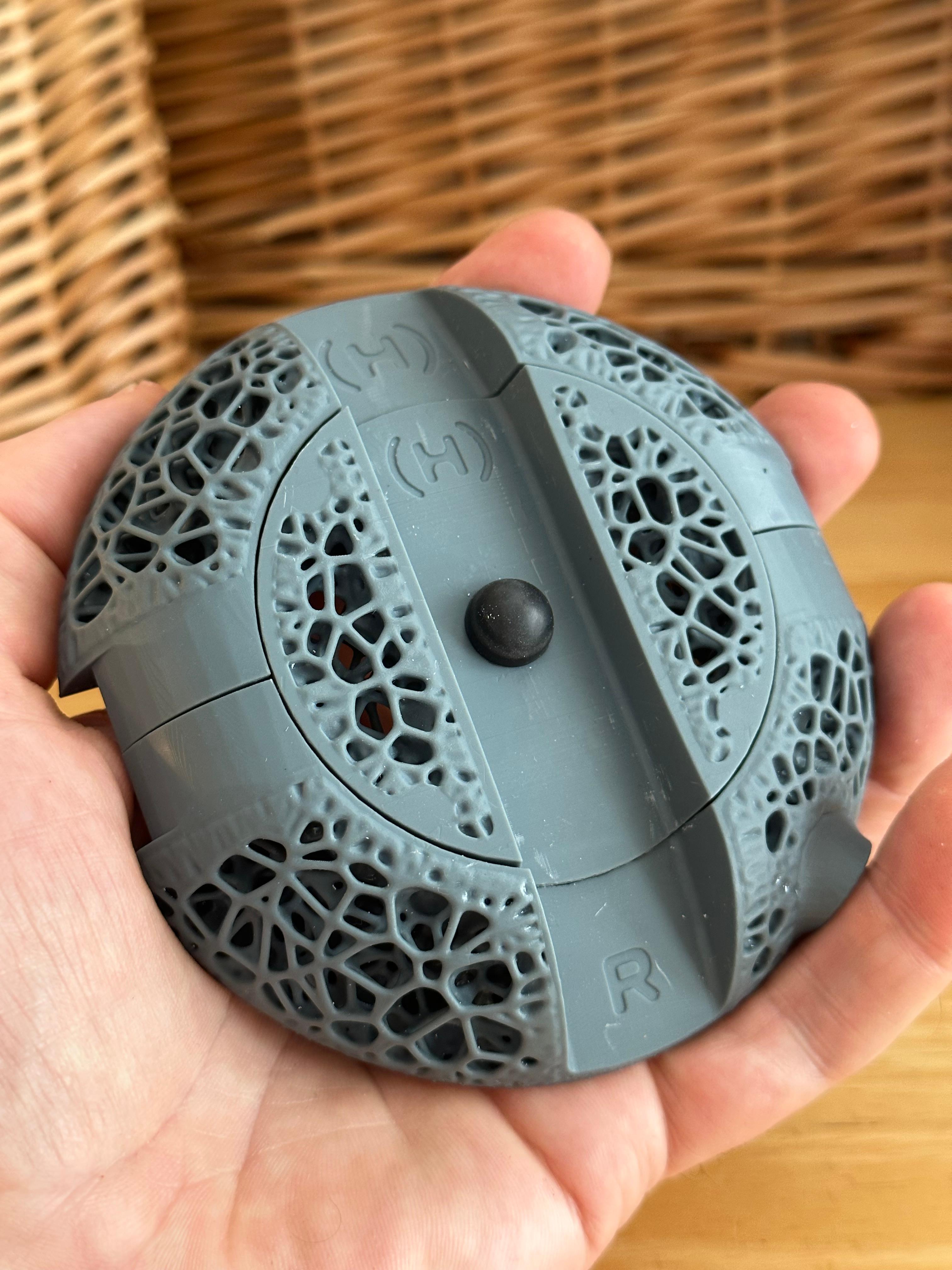 Voronoi Cones for Head(amame) Headphones 3d model