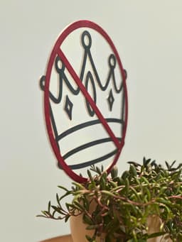 No Kings / No Crowns Plant Support 3d model