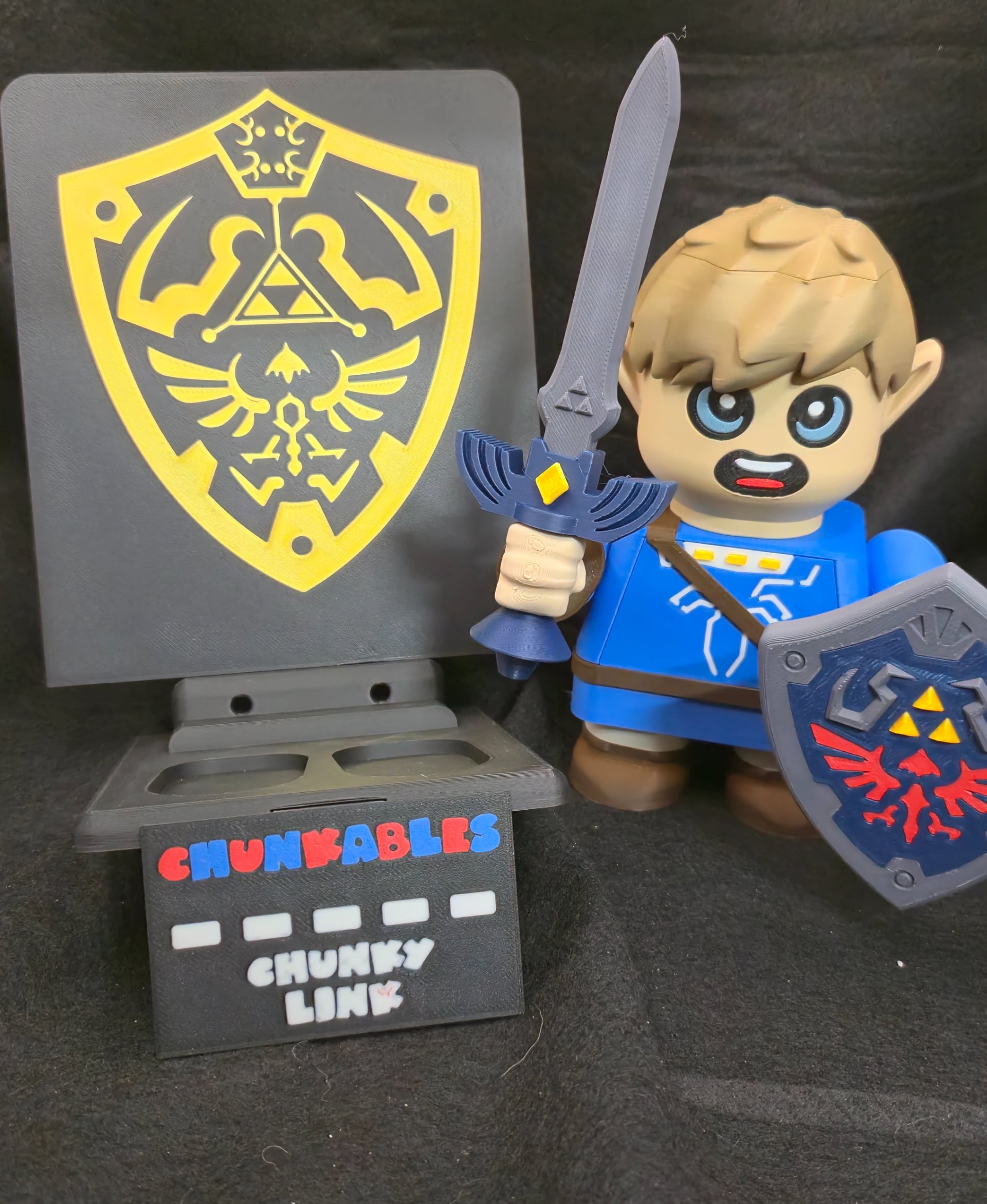 Chunky Link Multicolor Nameplates and Backer 3d model