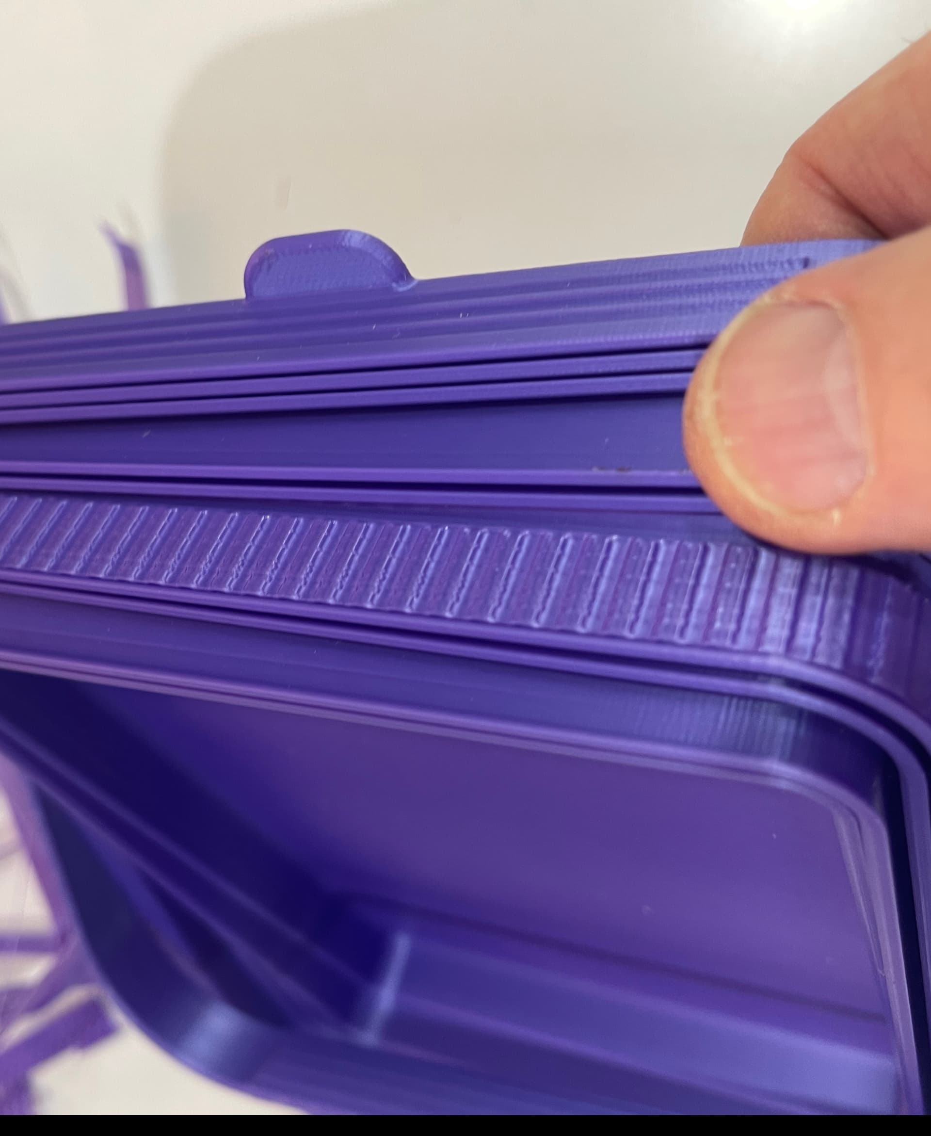 A Closer look at the supports around the edges.