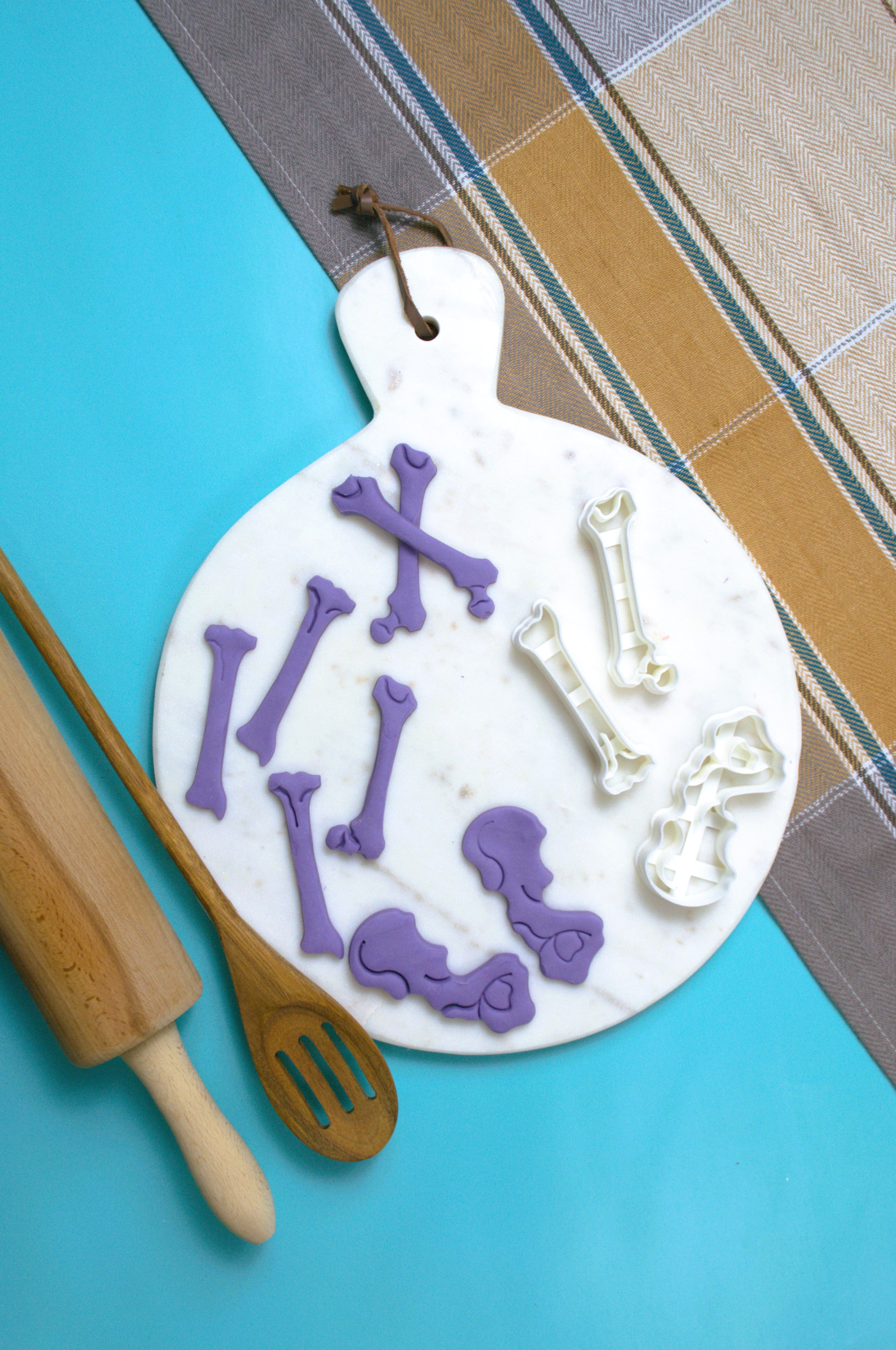 Femur Bone Cookie Cutters 3d model