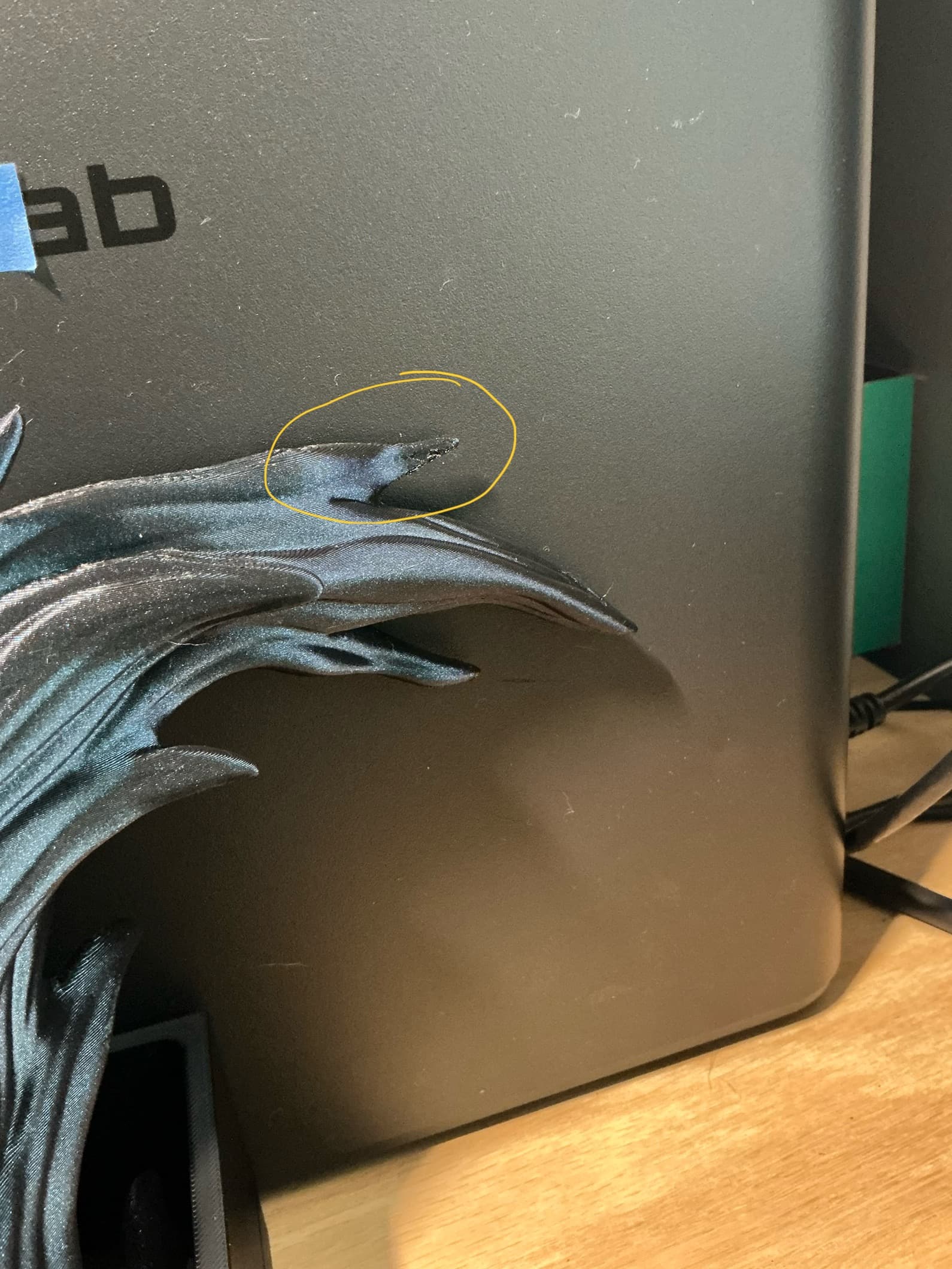 The area on the tail here needs more than just a few layers. The rest of the tail tips are thick and bulky and this spot is paper thin and very fragile.