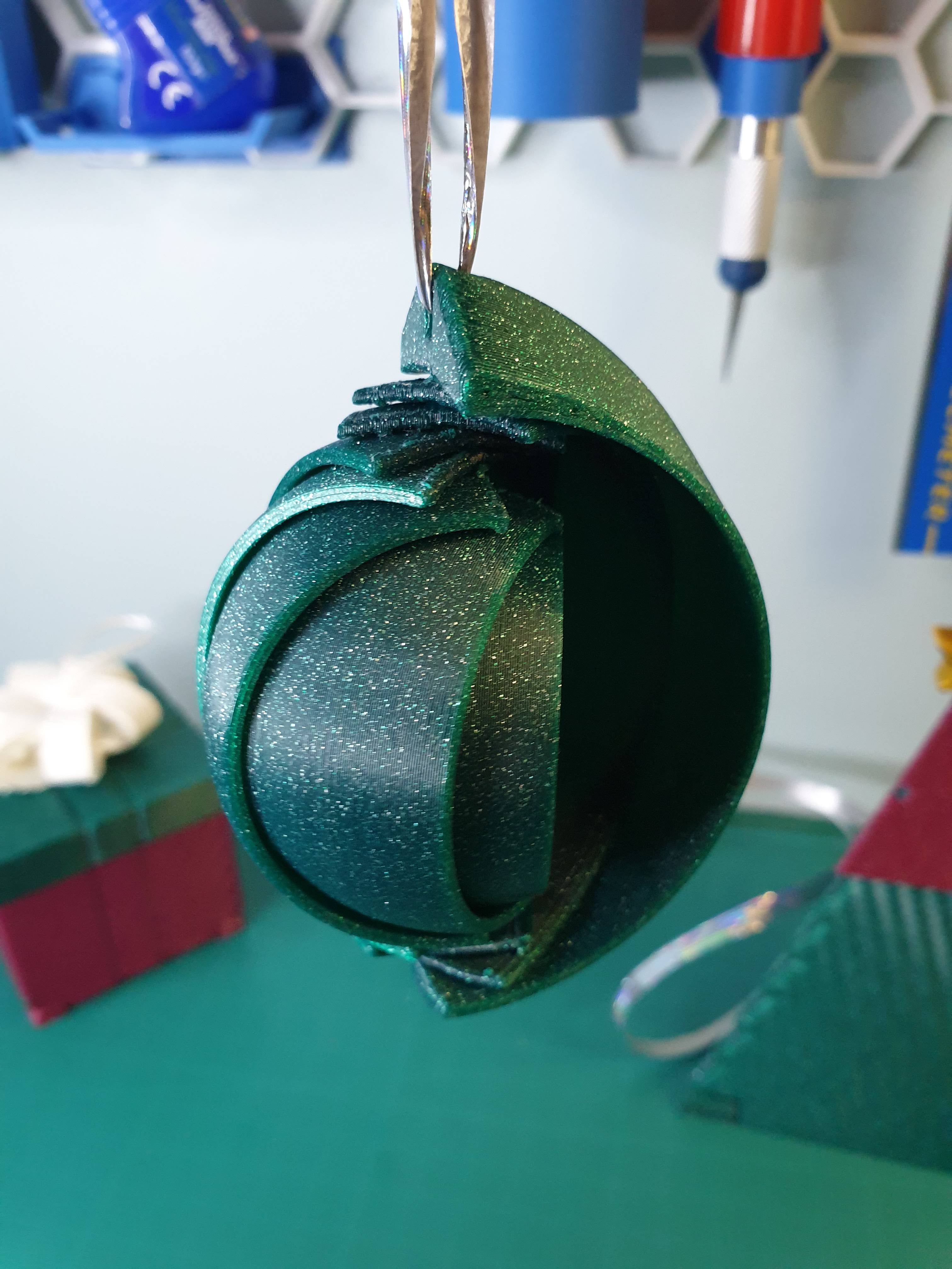 Decremental Shells Ornament || Christmas 3d model