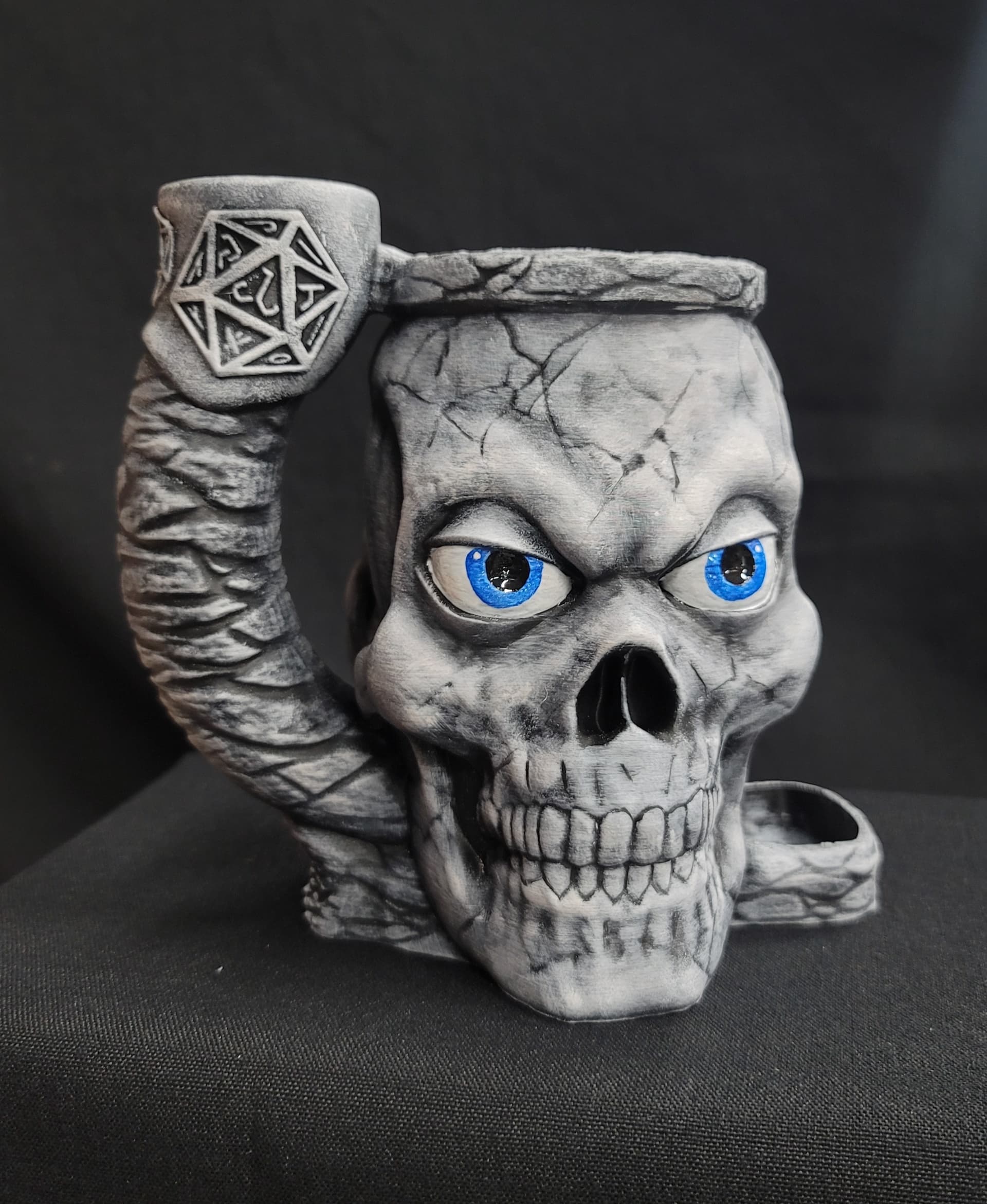 Skull Dice Tower can cozy 3d model