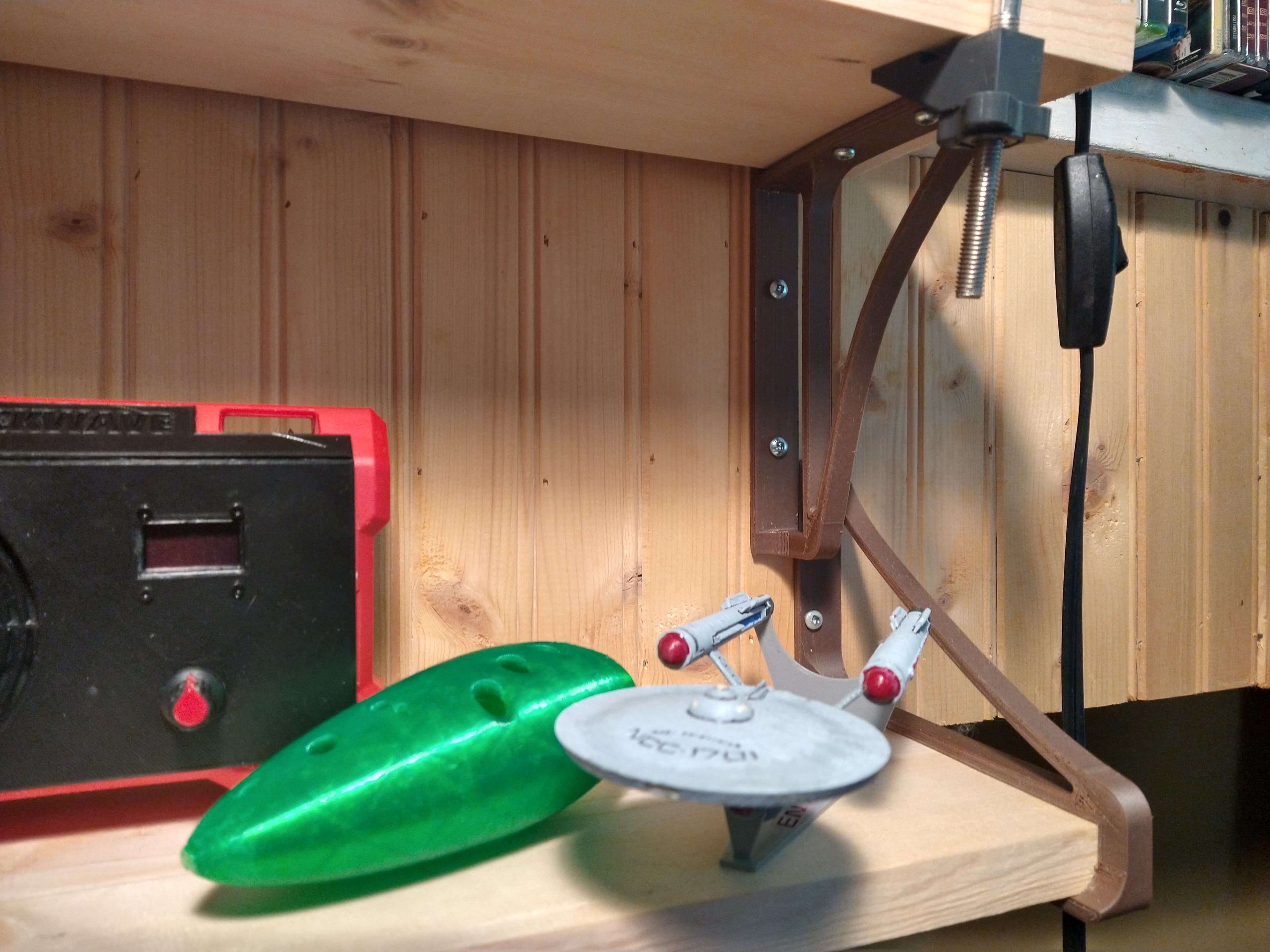 2-Way Parametric Shelf Bracket 3d model
