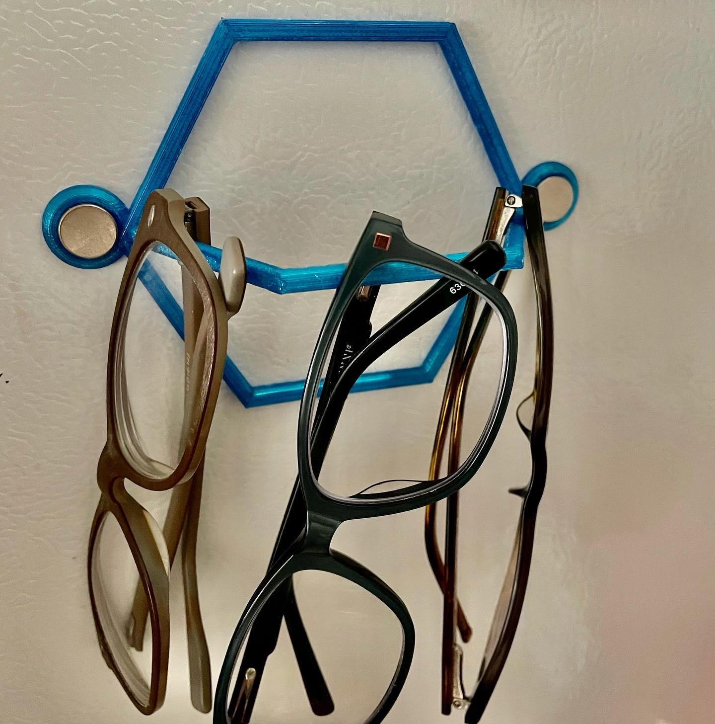 Magnetic Glasses Holder 3d model