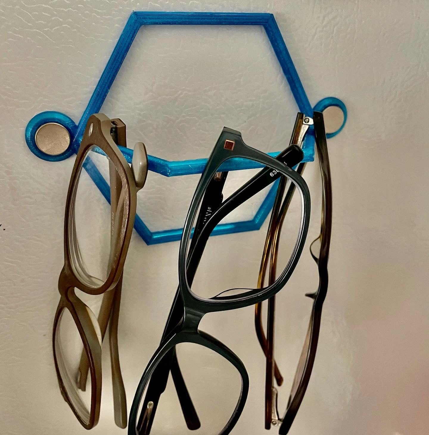 Magnetic Glasses Holder 3d model