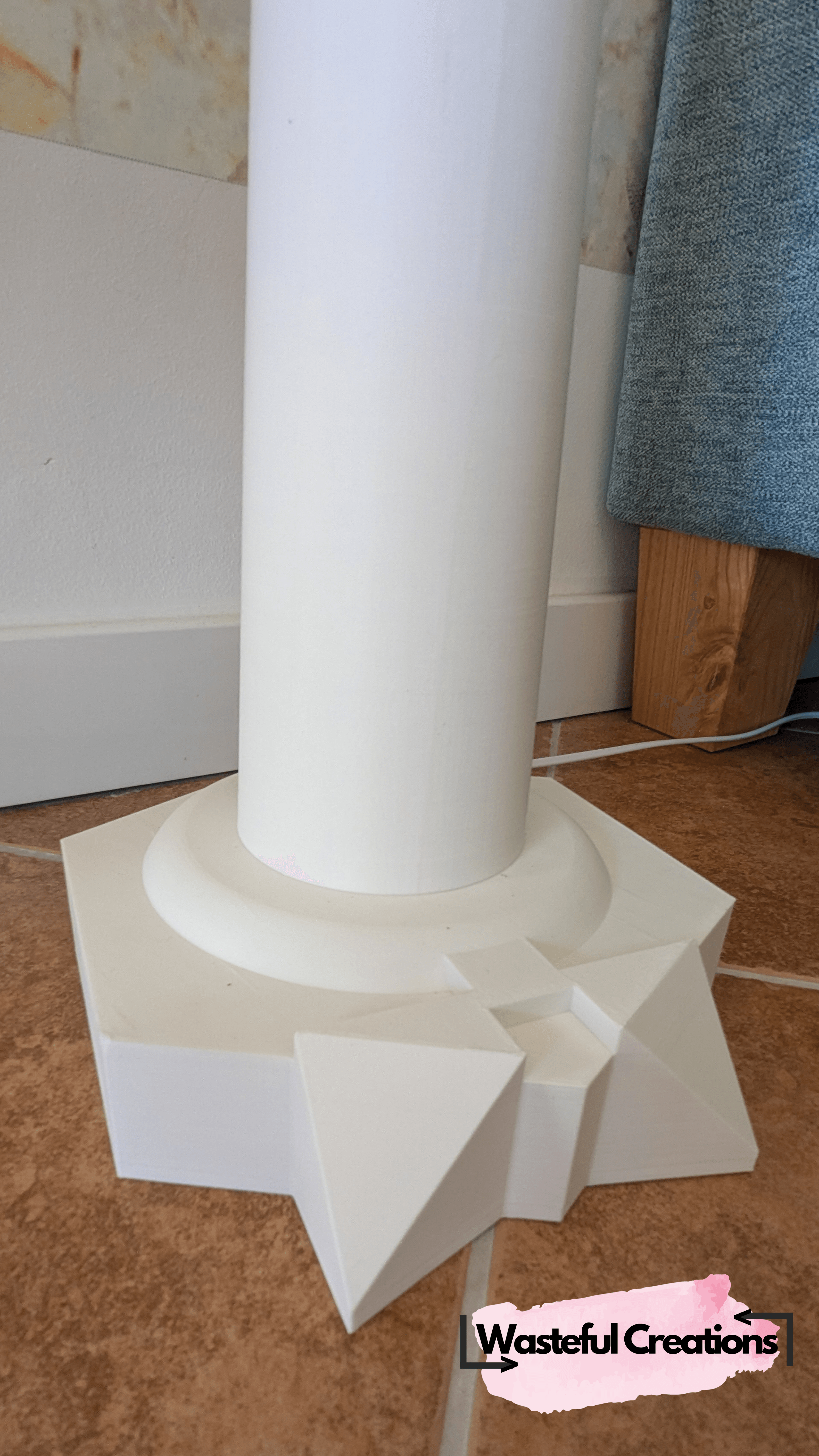 Berliner Fernsehturm Lamp 3d model