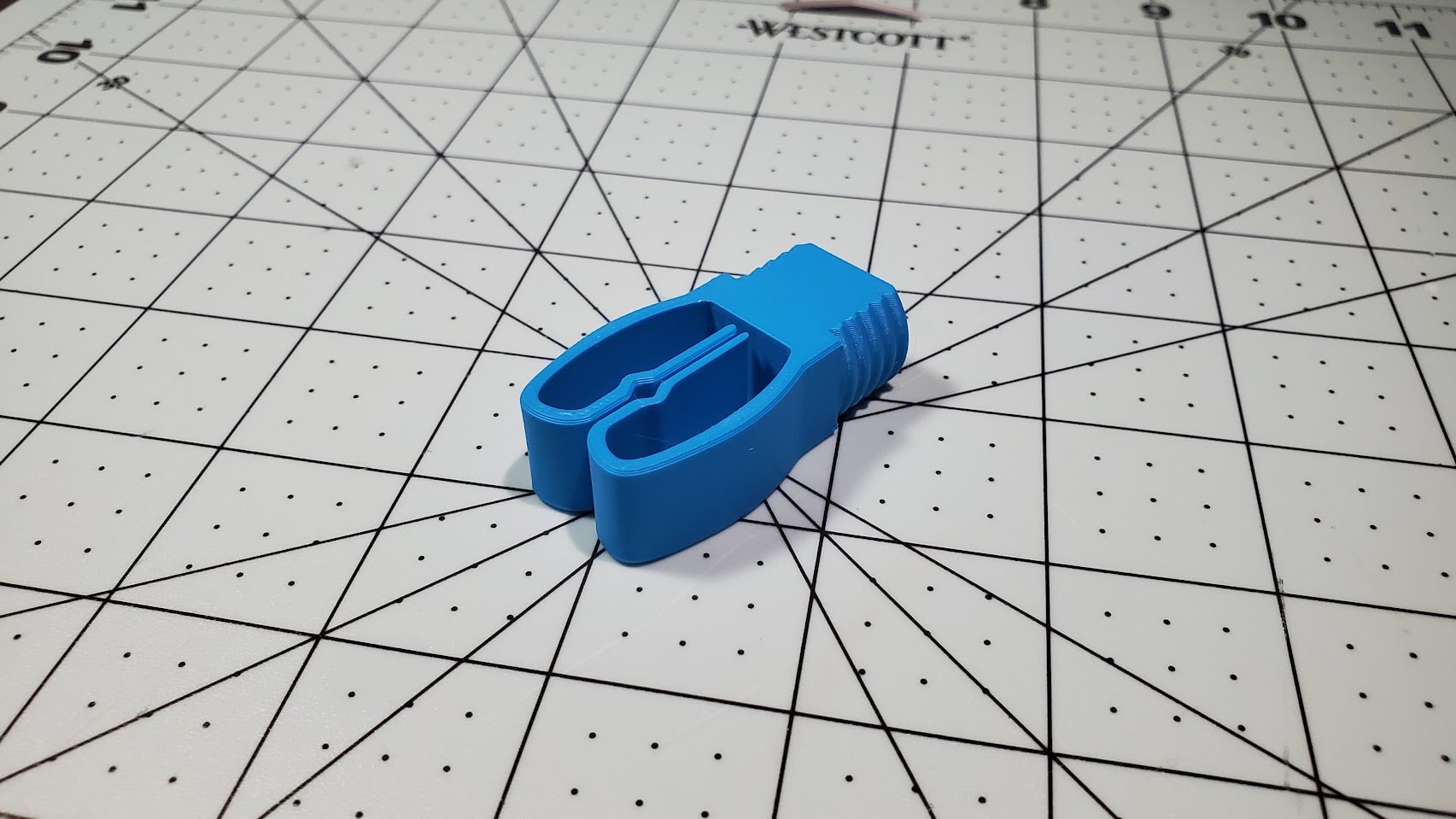 Multiboard screwdriver holder - big thread connect 3d model