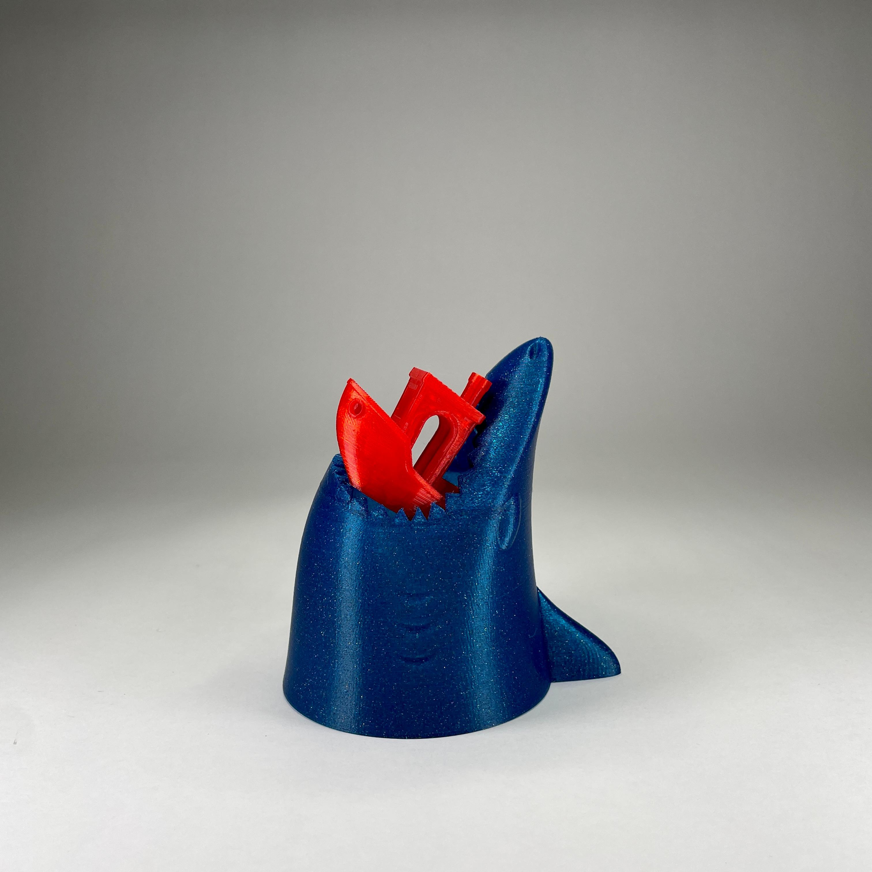 Organic Organizers: Shark Pencil Cup 3d model