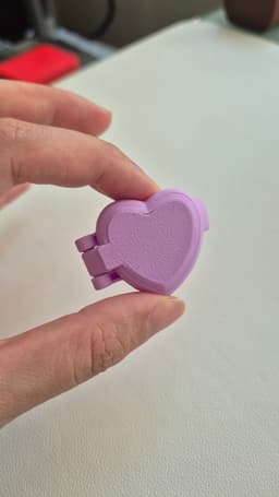 Heart Bag Clip 3d model