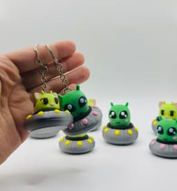 Alien & Cat UFO Keychains 3d model