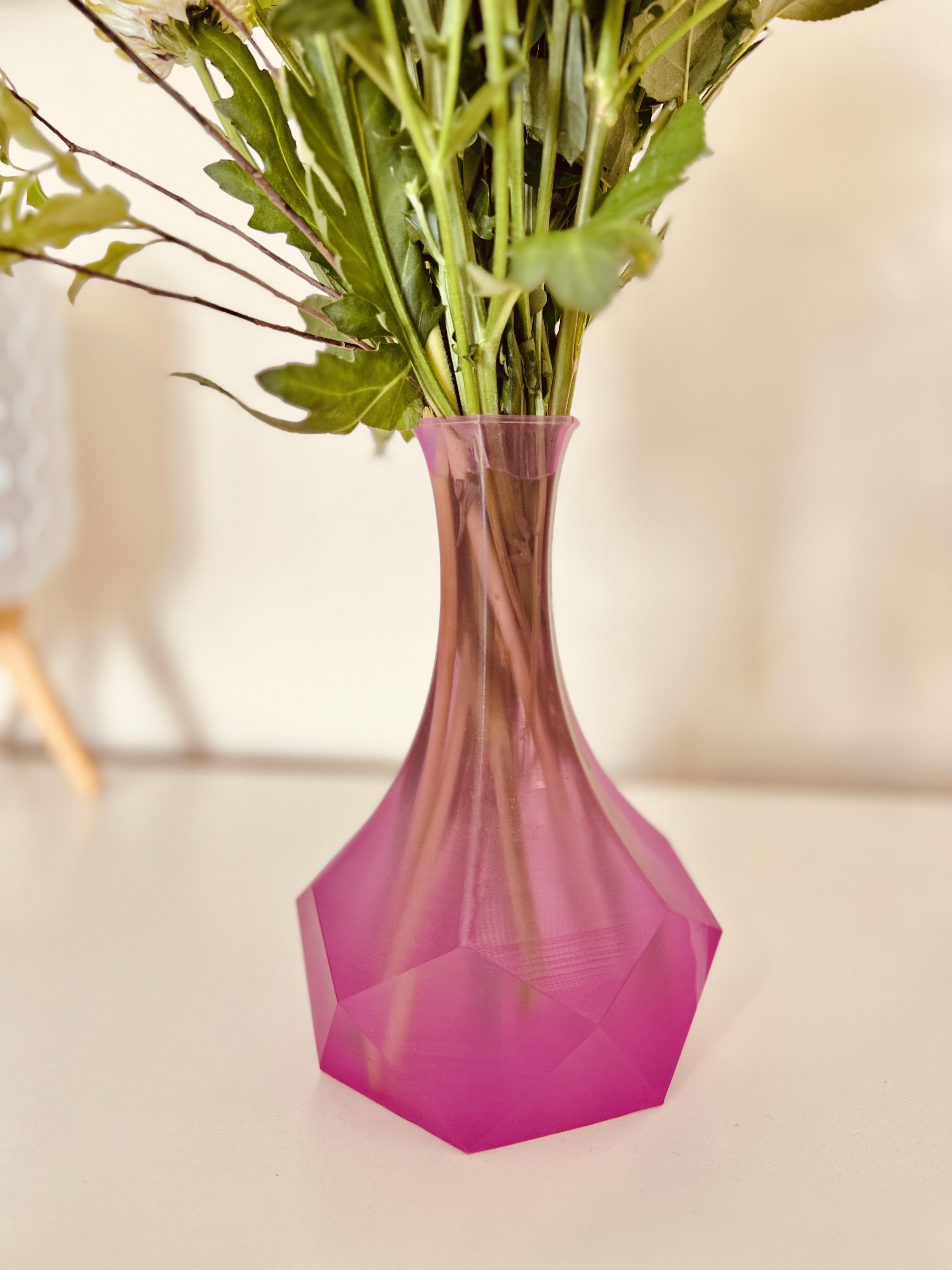 Table Top Vase 3d model