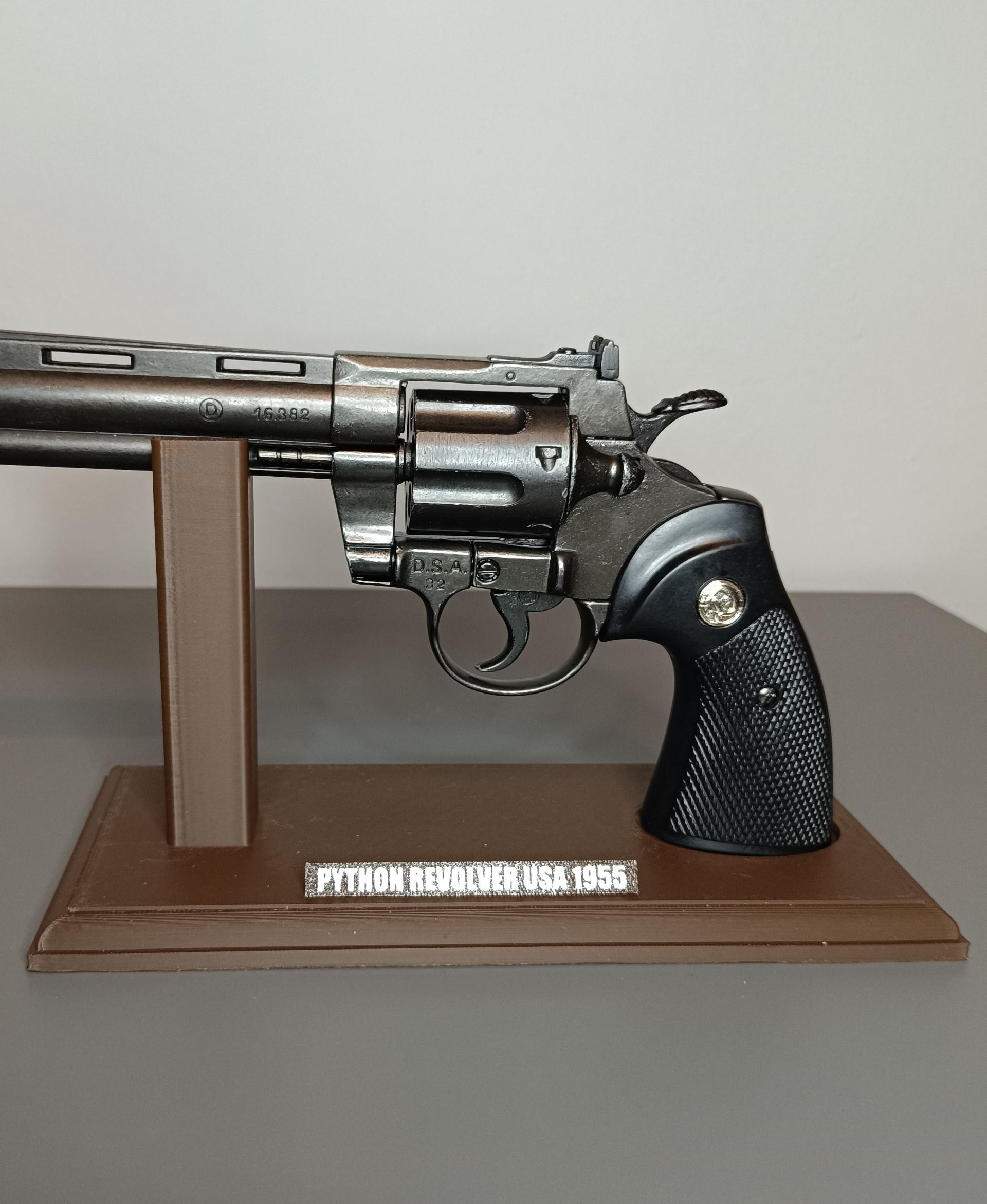 Python Revolver USA 1955 Display Stand 3d model