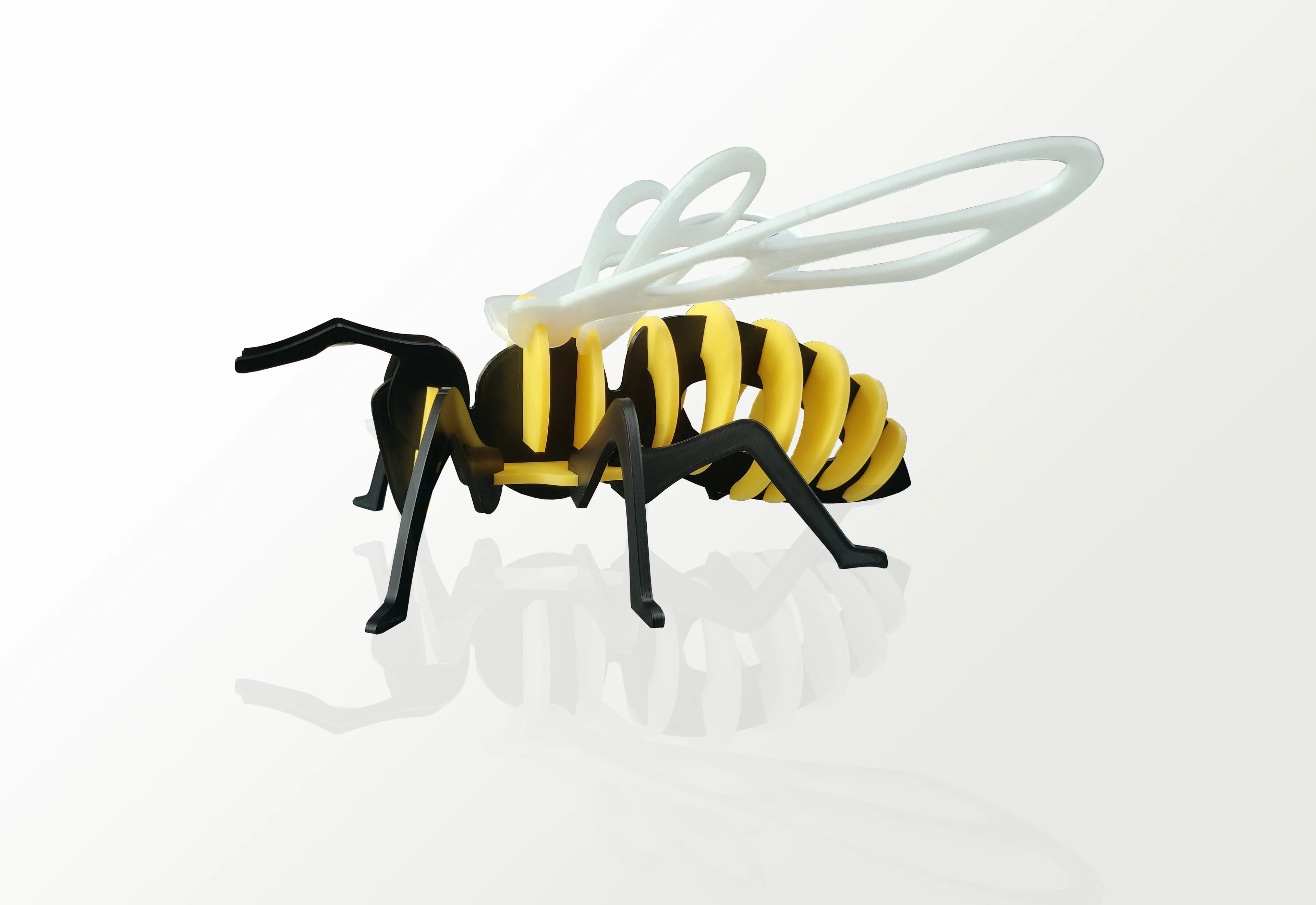 Bee Puzzle kit 3d model