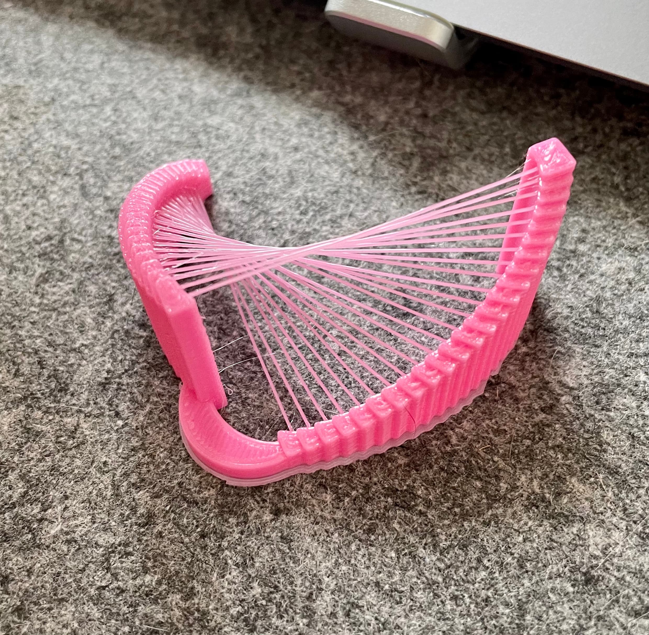 Bit stringing but for first try really nice. PETG 225°, bed 75°. Default draft profile on PrusaSlicer