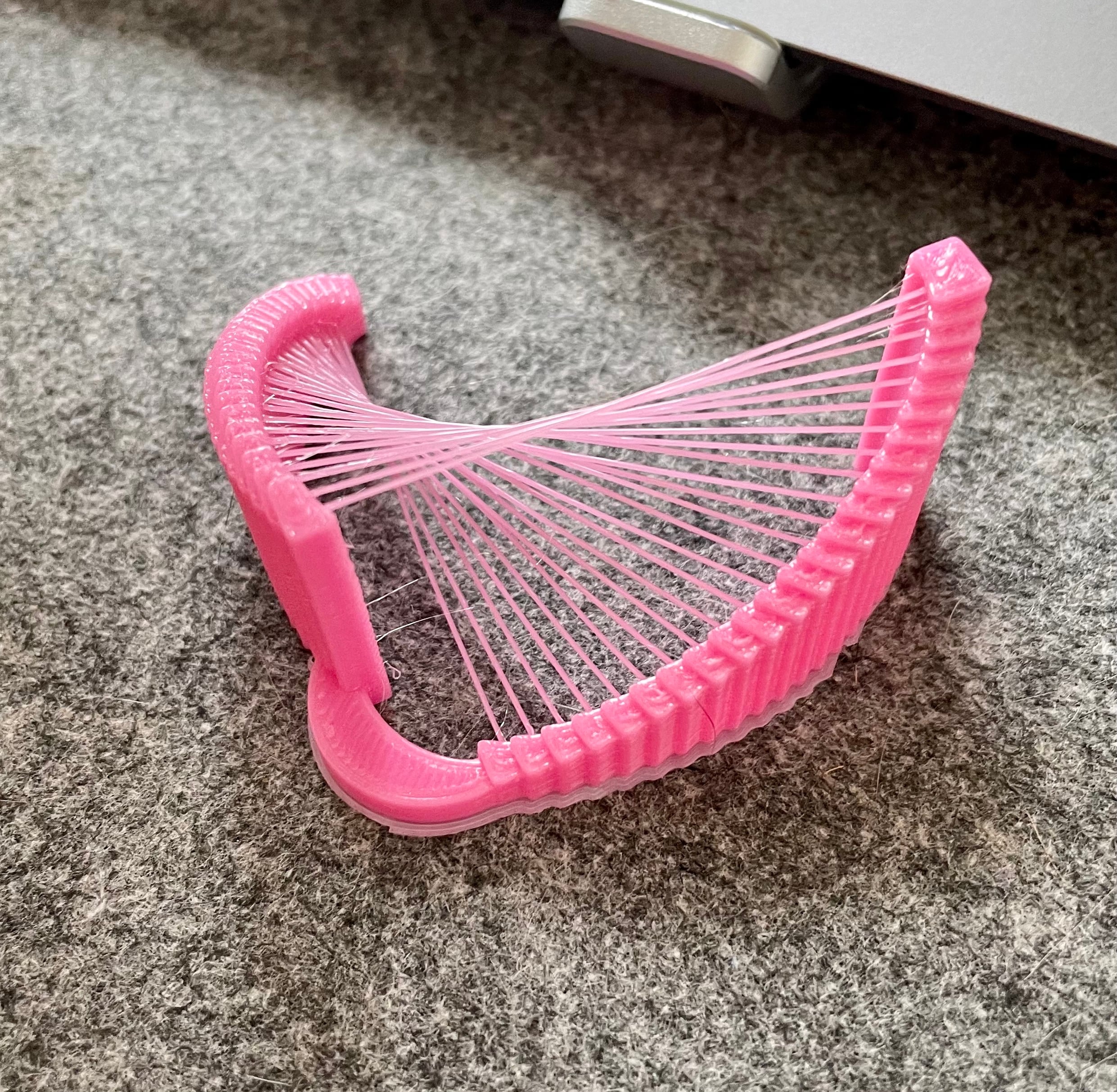 Bit stringing but for first try really nice. PETG 225°, bed 75°. Default draft profile on PrusaSlicer