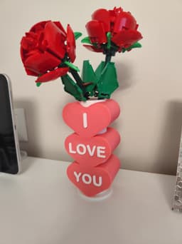 Valentine Heart Vase – “I Love You” Rose Vase 3d model