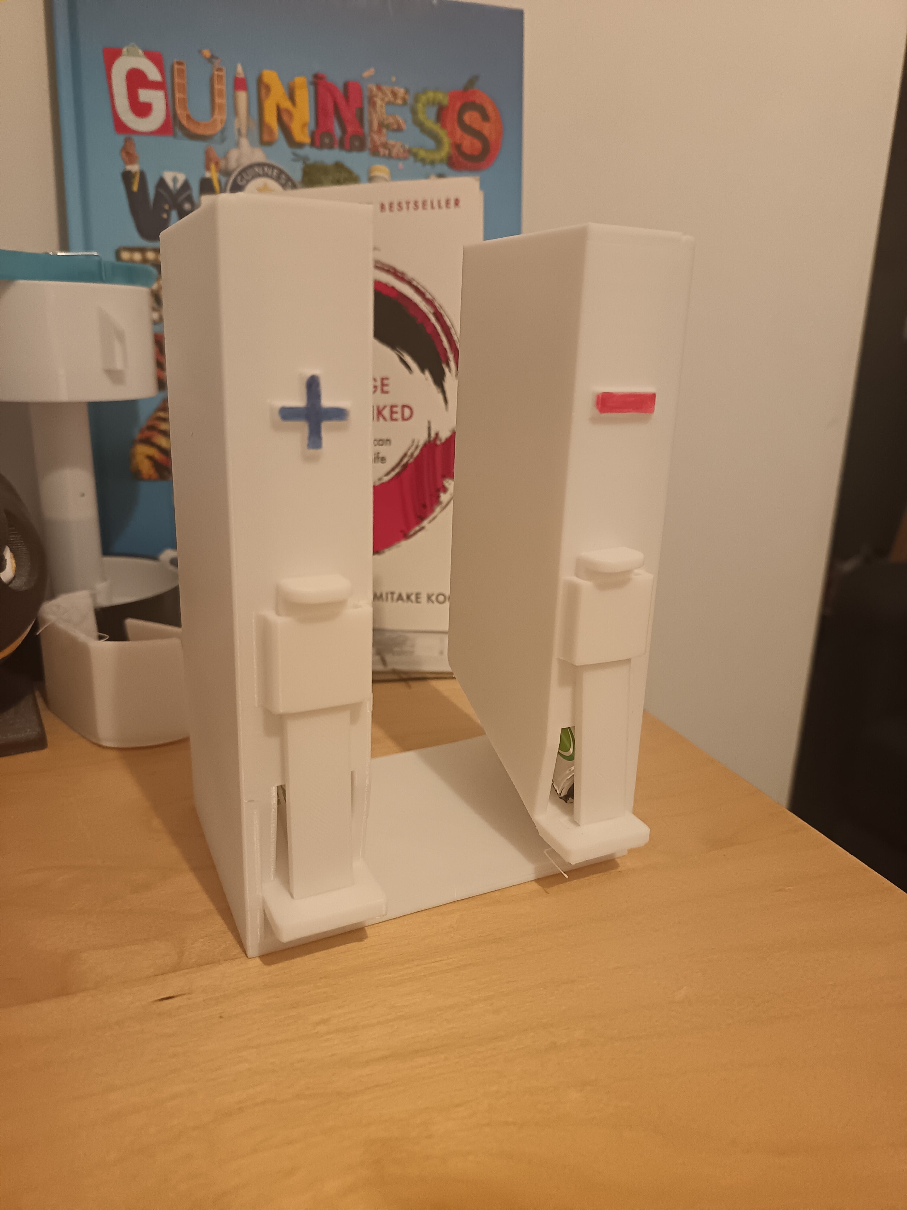 Battery Organizer - Rechargeable Cells 3d model