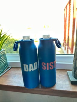 Water Bottle Cover - Print in Place hook and ring, never mix up water bottles again! 3d model