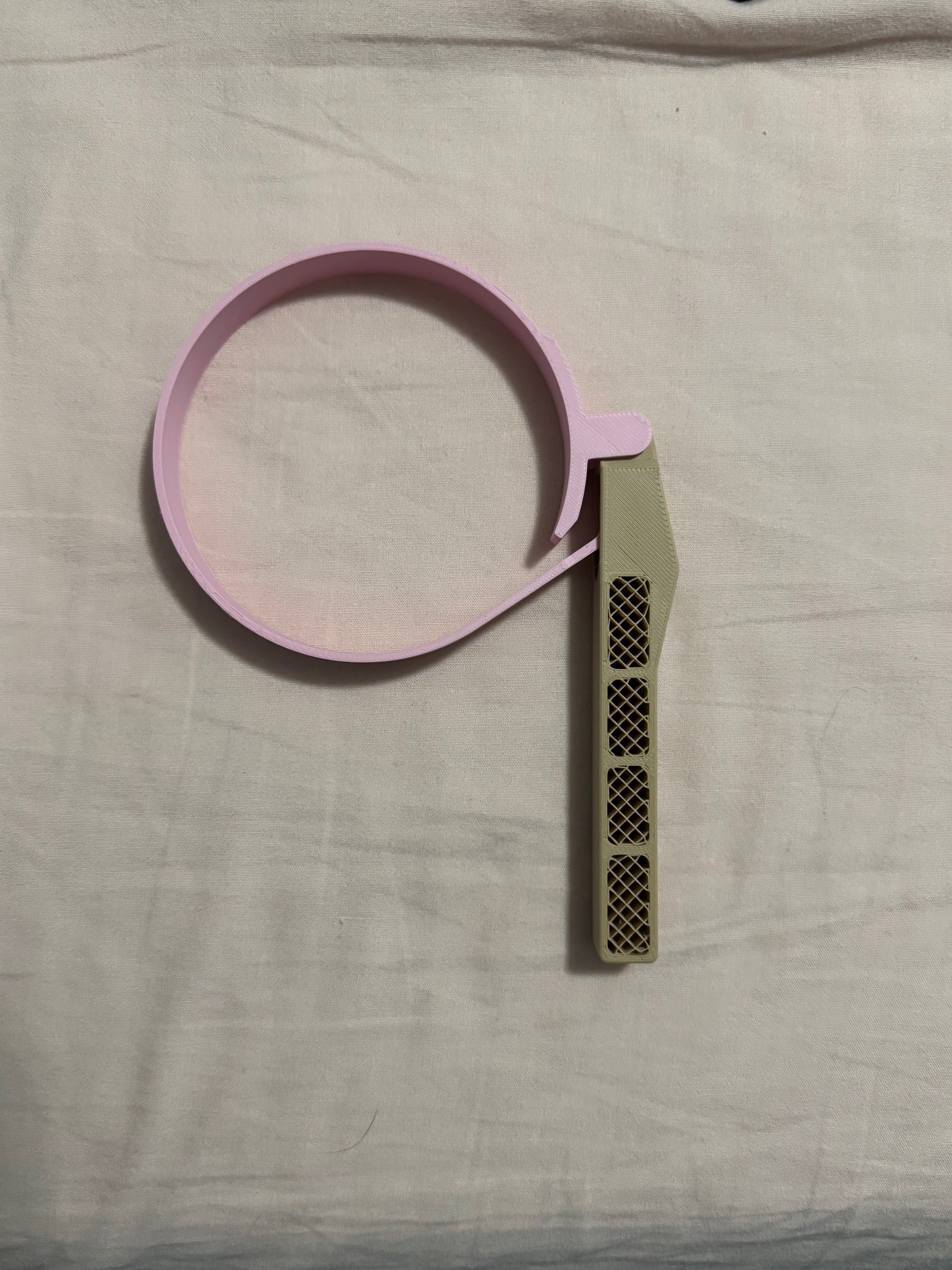 Oil Filter Wrench (for ice cream lol) - Fidget Toy, Prop, Print in place 3d model