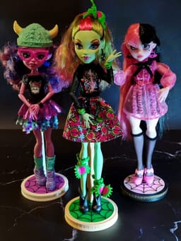 Spider Doll Stand for 1/6 Scale Dolls (11–12”) | Gothic Display Stand with Interchangeable Disc 3d model