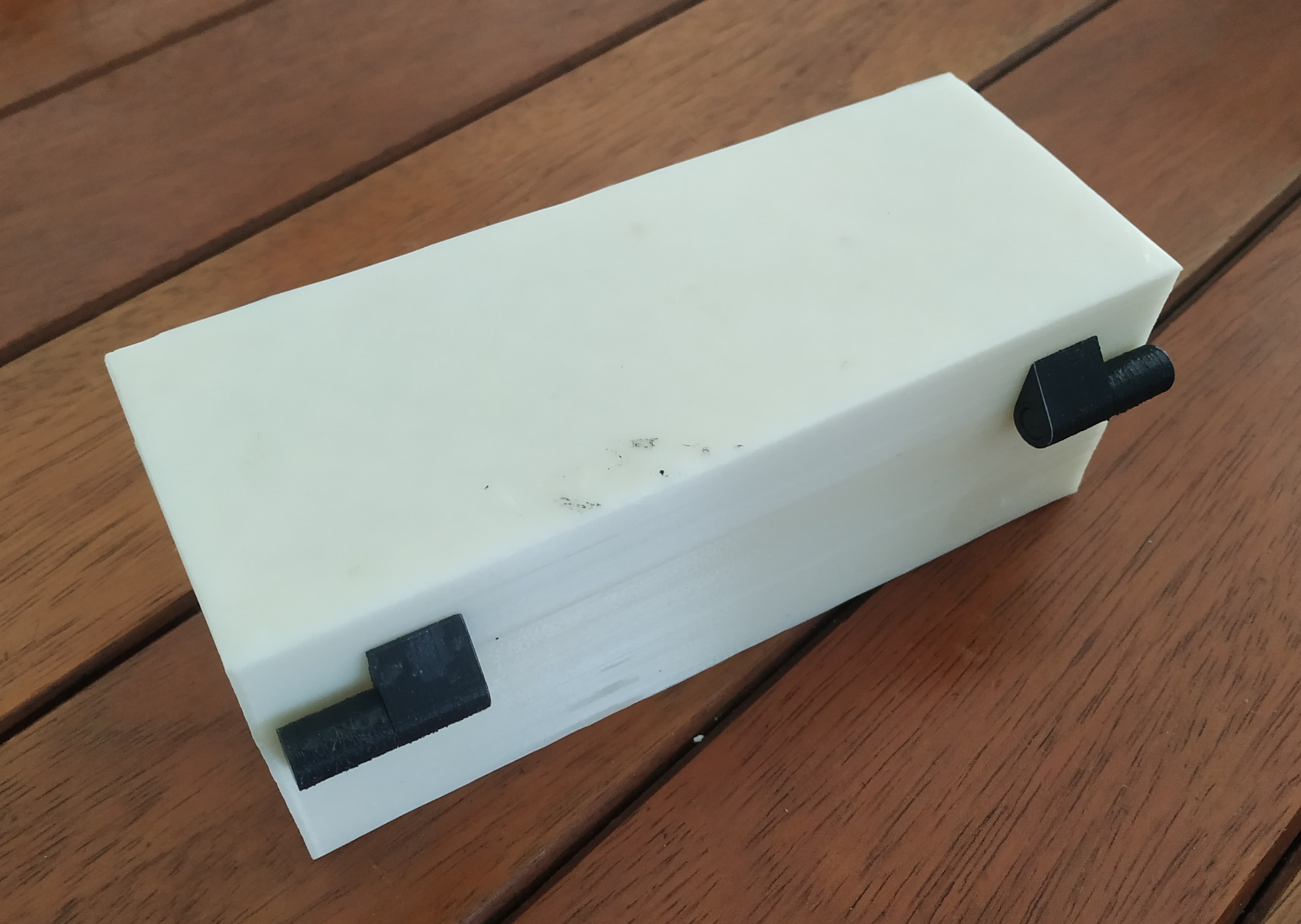 Hinge for use on small boxes. 3d model
