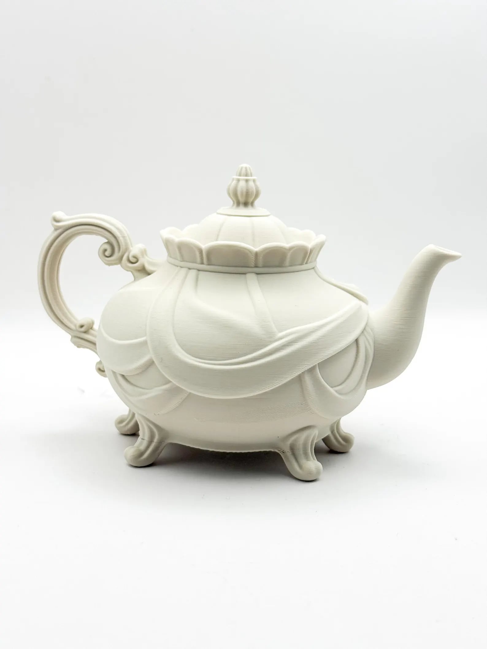Ceramic Tea Pot with lid 3d model