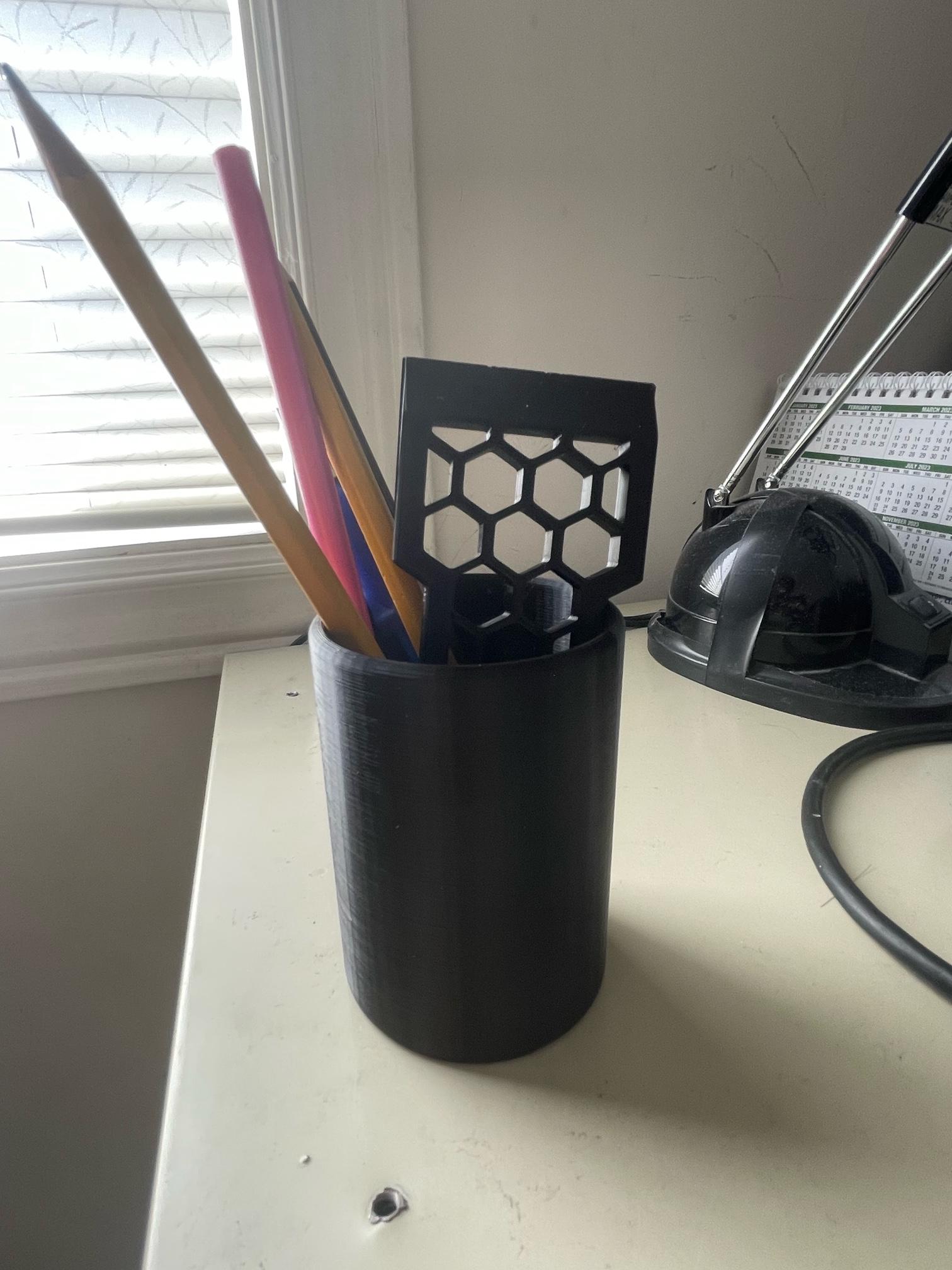 Cylinder based pencil holder 3d model