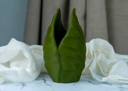 Botanica – Nature-Inspired Leaf Vase for Elegant Home Decor 3d model