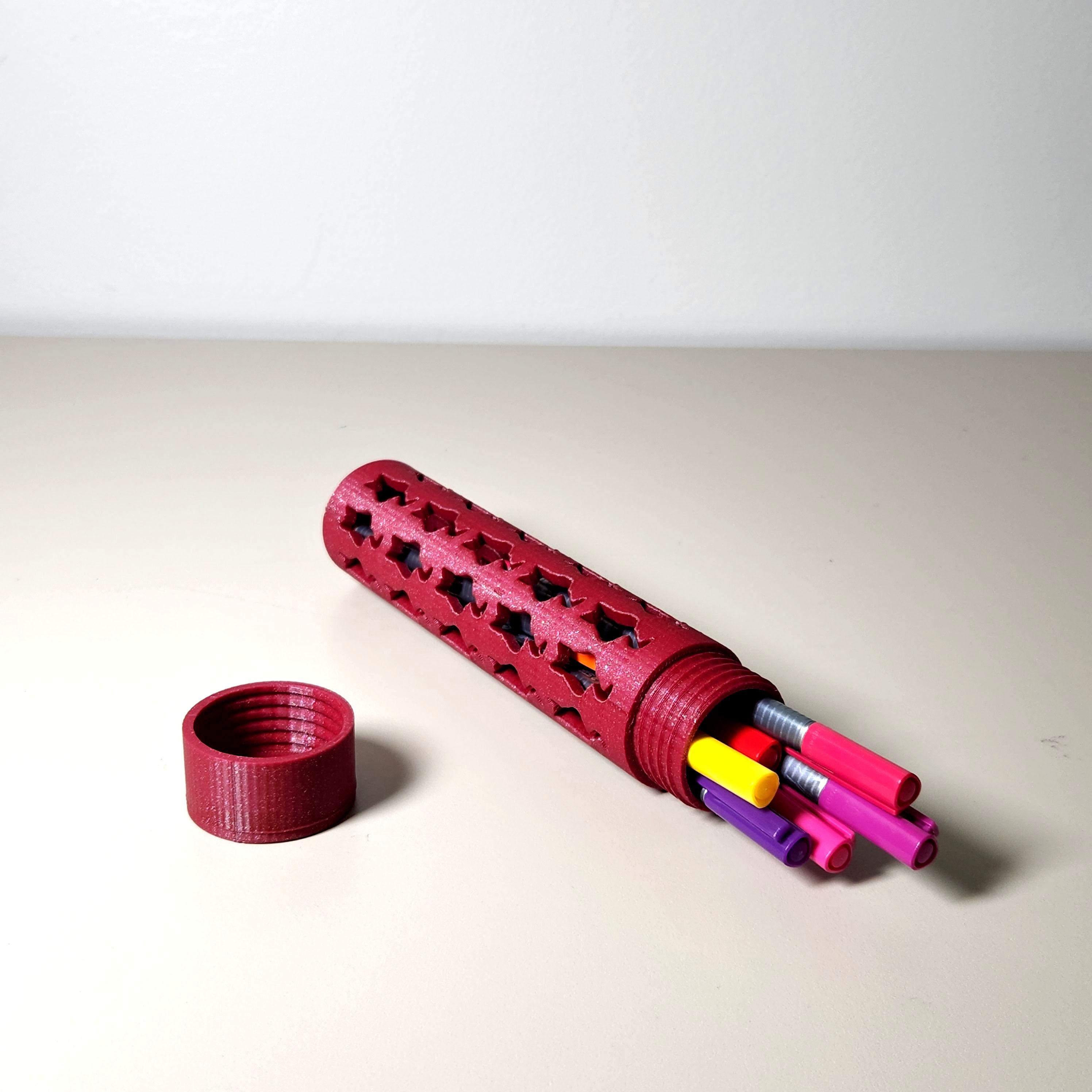 Cats Pencil Tube - Easy Print 3d model