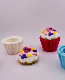Cupcake Container -Candy Hearts 3d model