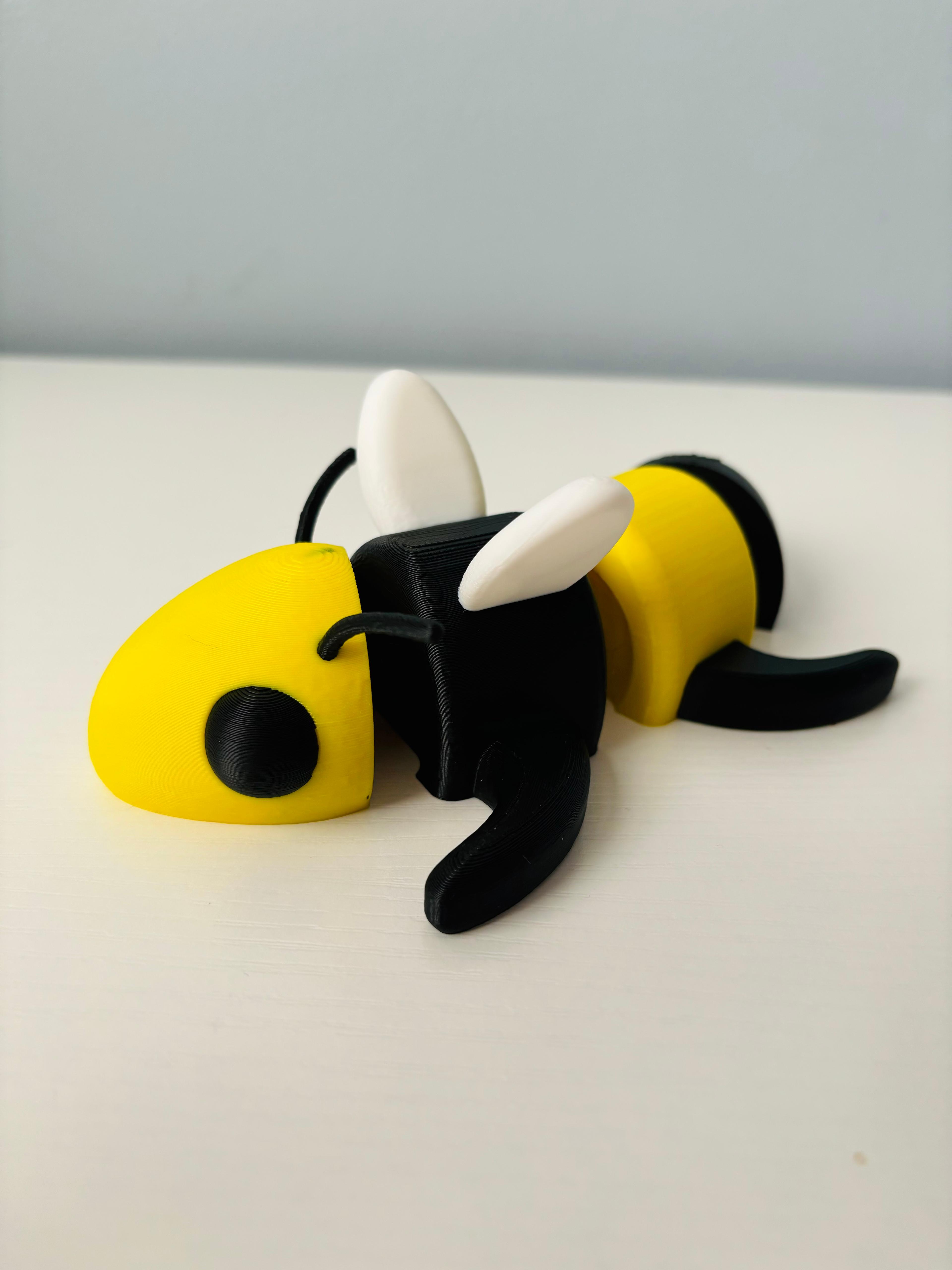 Flexi Bee  3d model