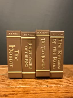 LOTR Book Deck Box (AMS required) 3d model