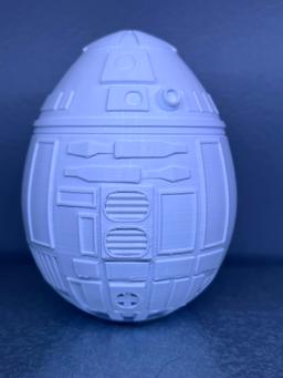 R2D2 Egg Container